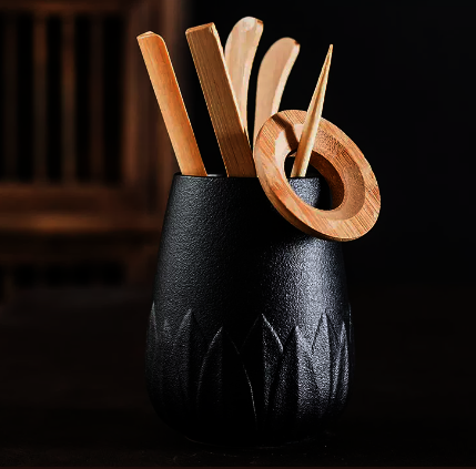 Hot Selling Ceramic Tea Set Accessories Tea Ceremony Nanzhu Six Gentlemen Set (Black Pottery Bamboo Leaves) Height 10.6CM Width 8CM