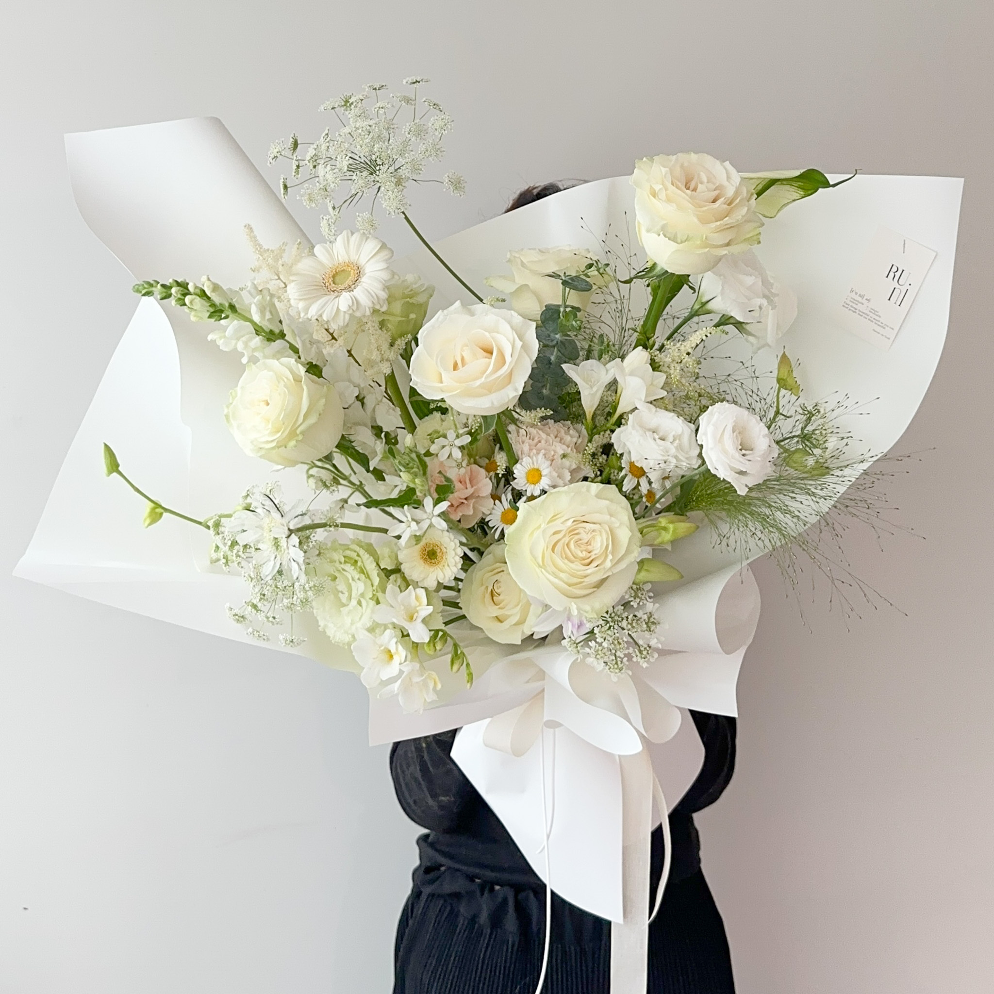 帕爾瓦蒂-白綠綜合鮮花花束