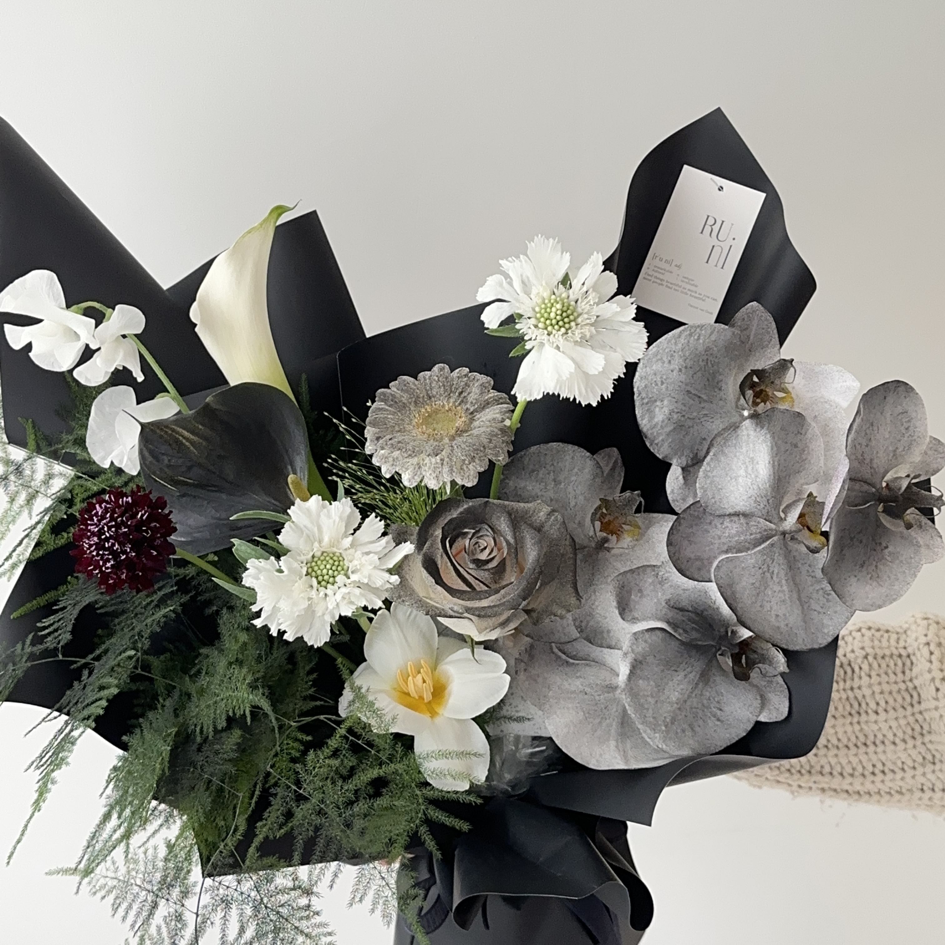 黑暗精靈-黑色系綜合鮮花花束