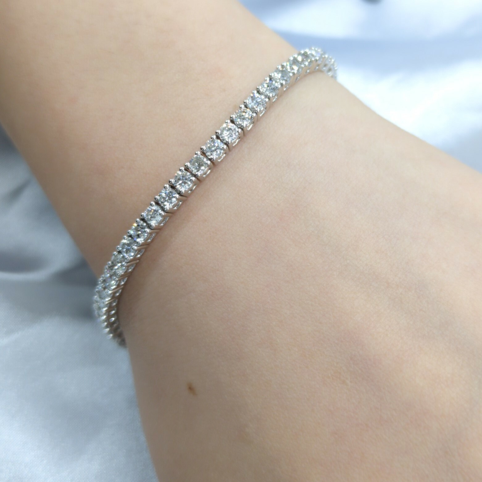 全新18K白金4卡37份4爪鑽石手鍊