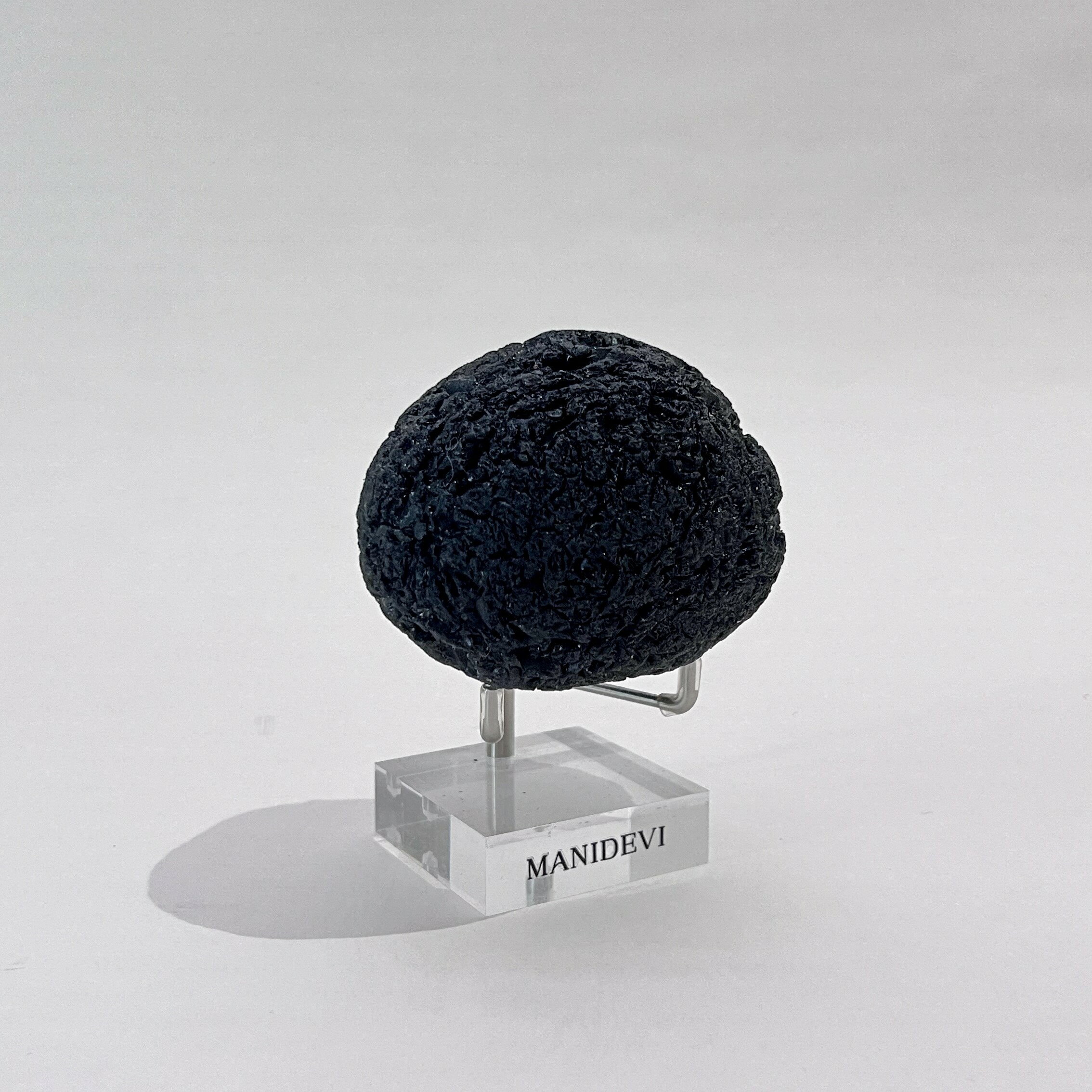 轉運黑隕石 Meteorite