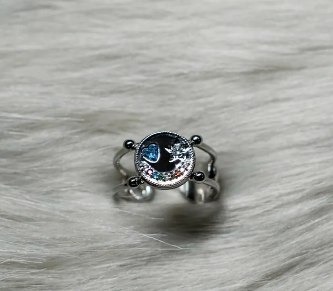 VSCH "愛心系列" 迴紋針笑臉戒指