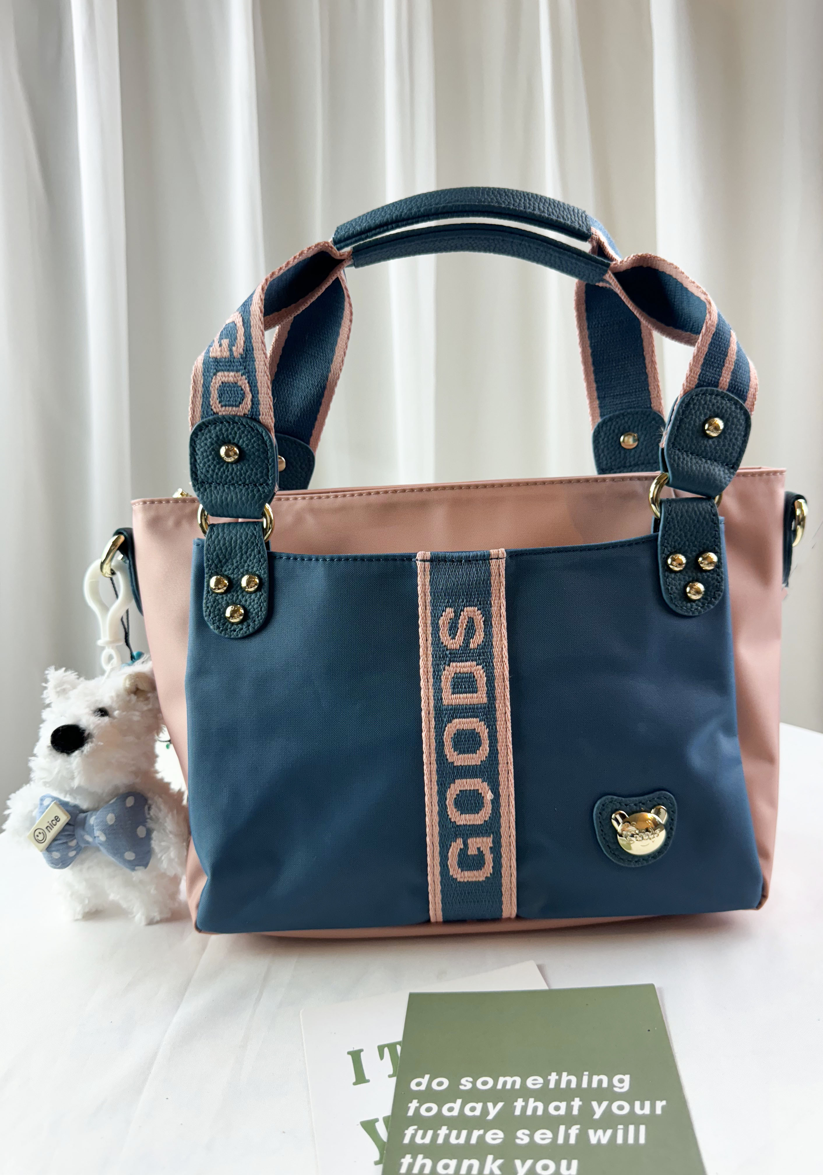 GOODS 綠粉拼色防潑水手提包 / 側背包 附兔兔吊飾 #2005