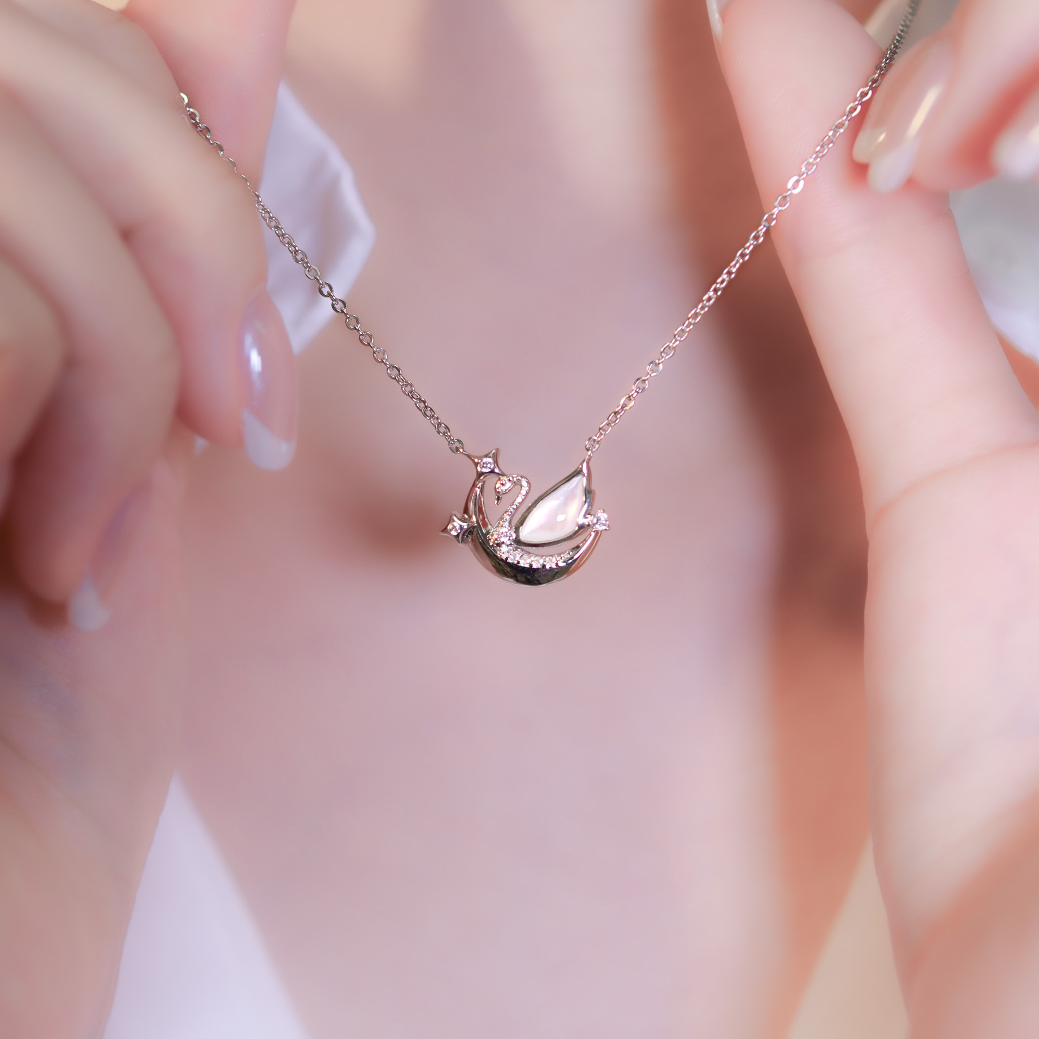 | 925 Silver・ White Gold  | Swan Legend Necklace | NE1169 |