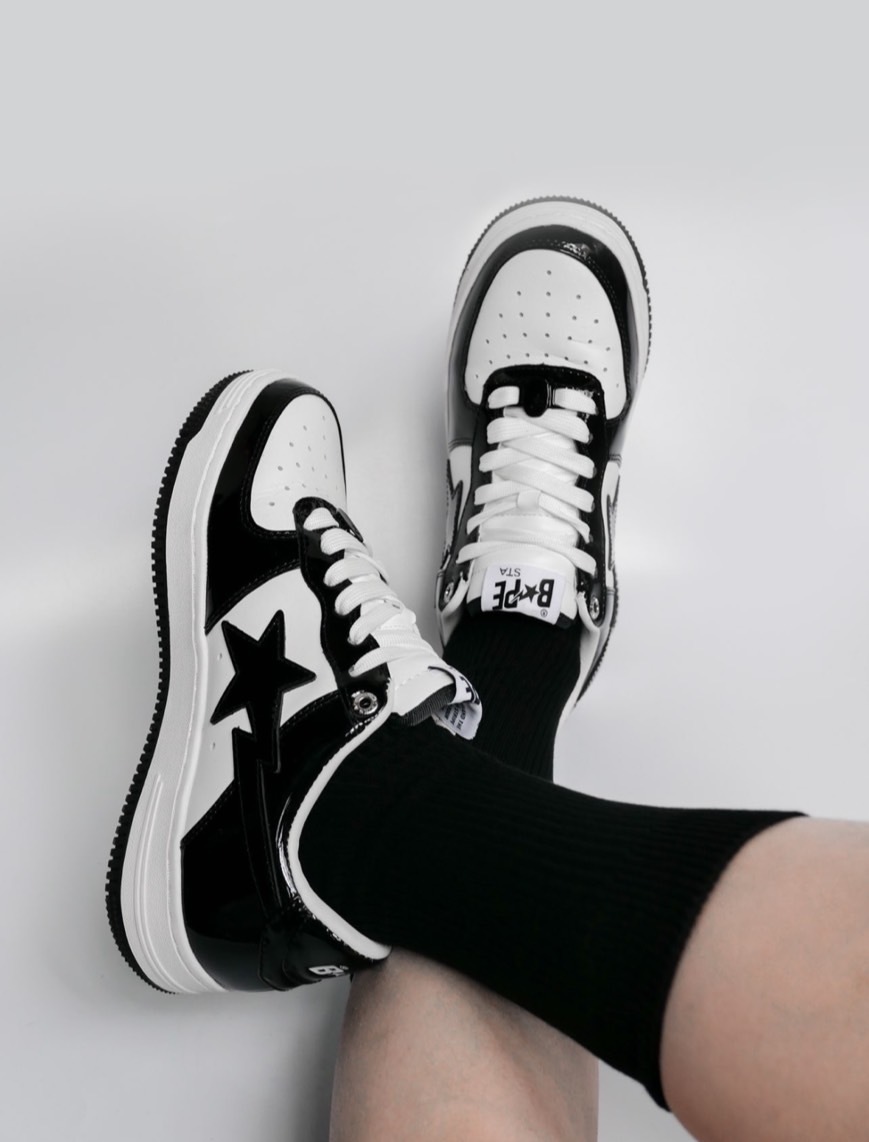 BAPE A BATHING APE STA 扭曲人猿熊貓漆皮黑白 BAPE A BATHING APE STA 扭曲人猿熊貓漆皮黑白