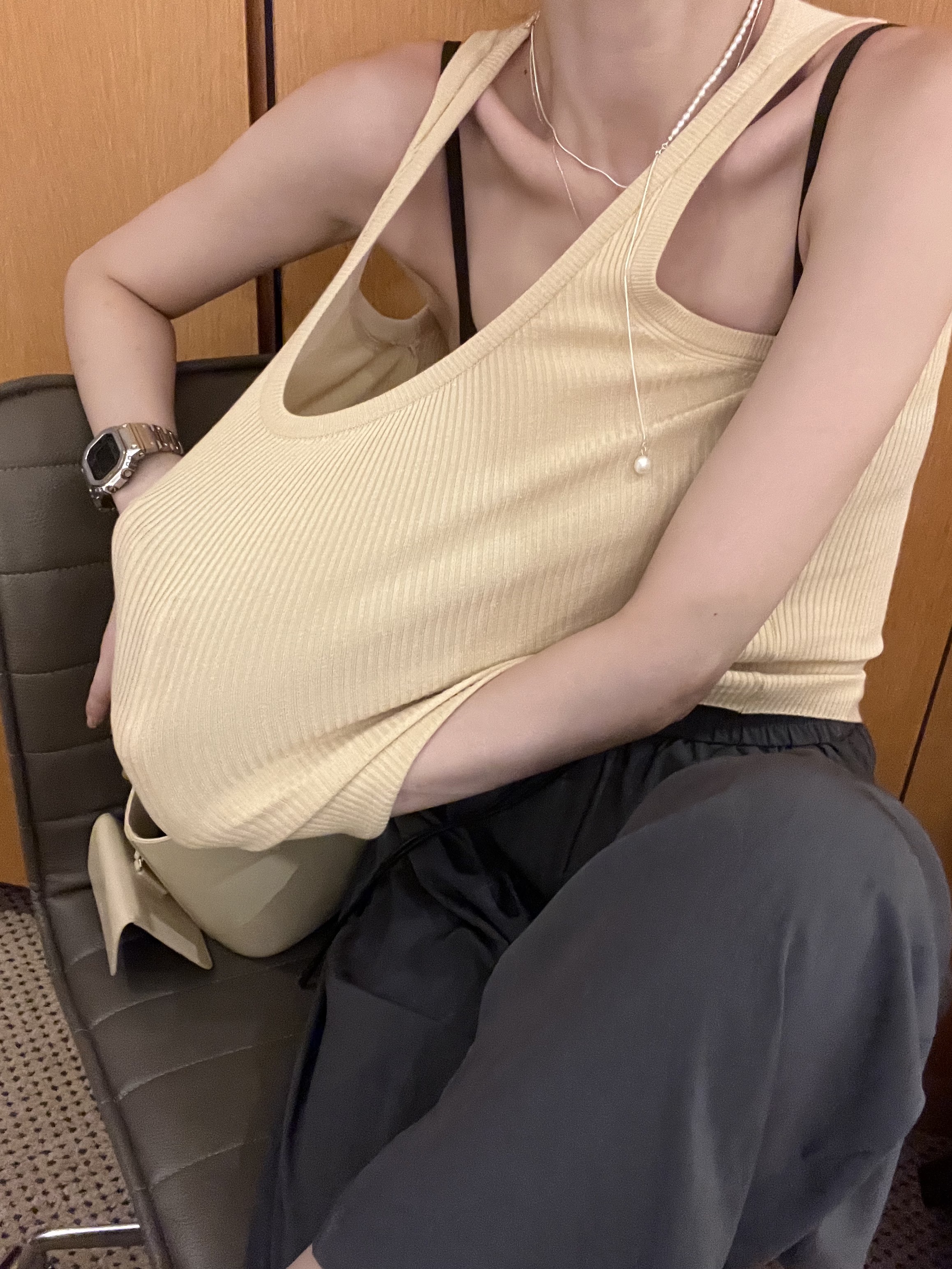 韓國空氣舒芙蕾爆彈針織背/3色均碼/鵝黃