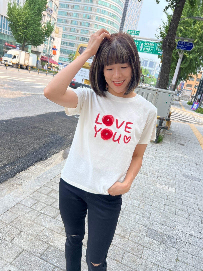 正韓LOVE YOU立體花朵釘珠T