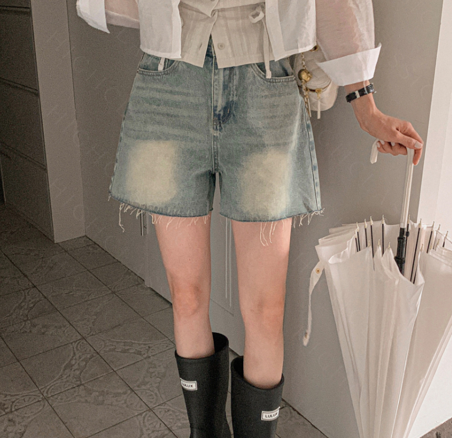 牛仔短褲