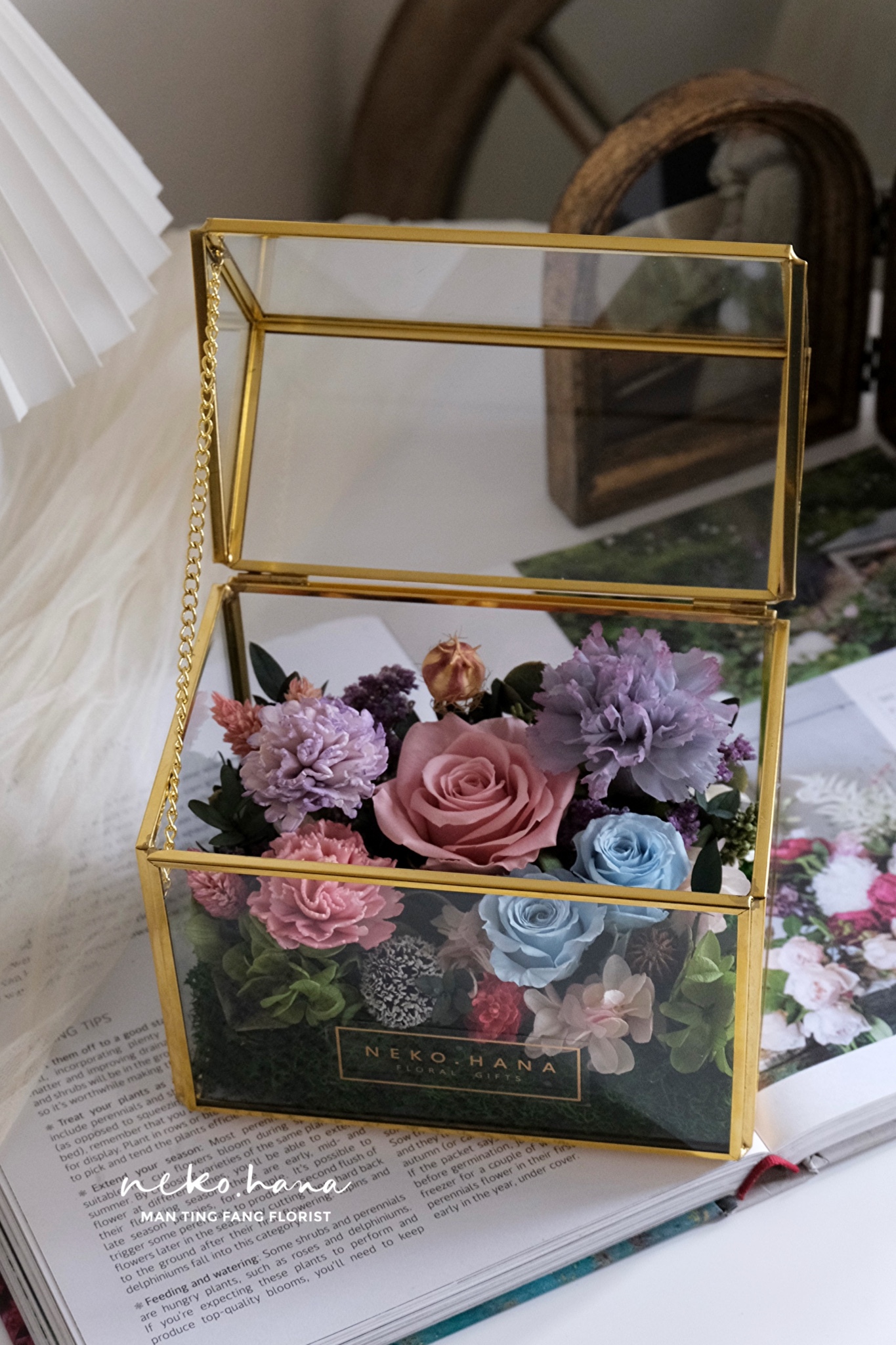 康乃馨玻璃花屋