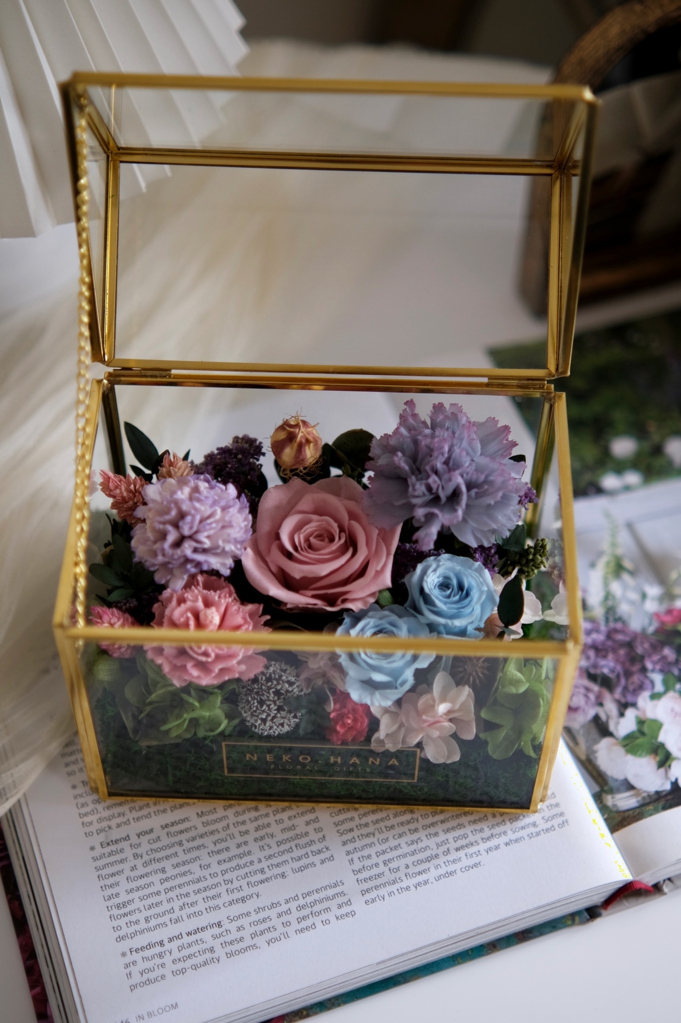 康乃馨玻璃花屋