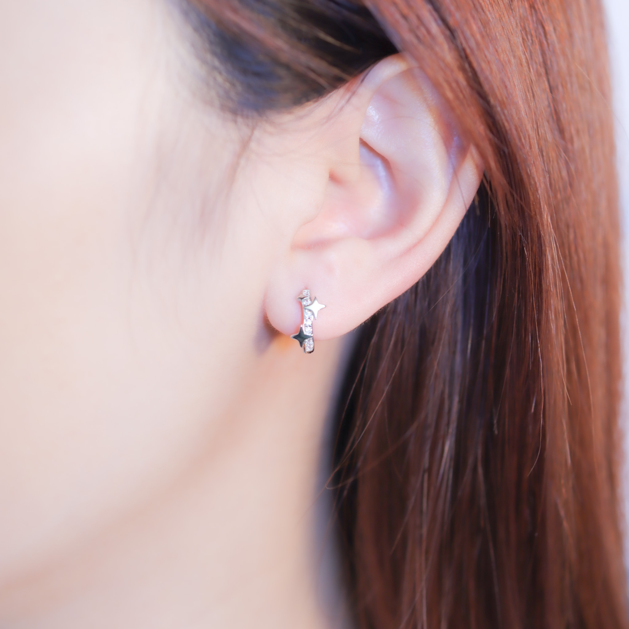 | 925純銀・厚鍍白金 | 星星不散耳環 | EA0778 |