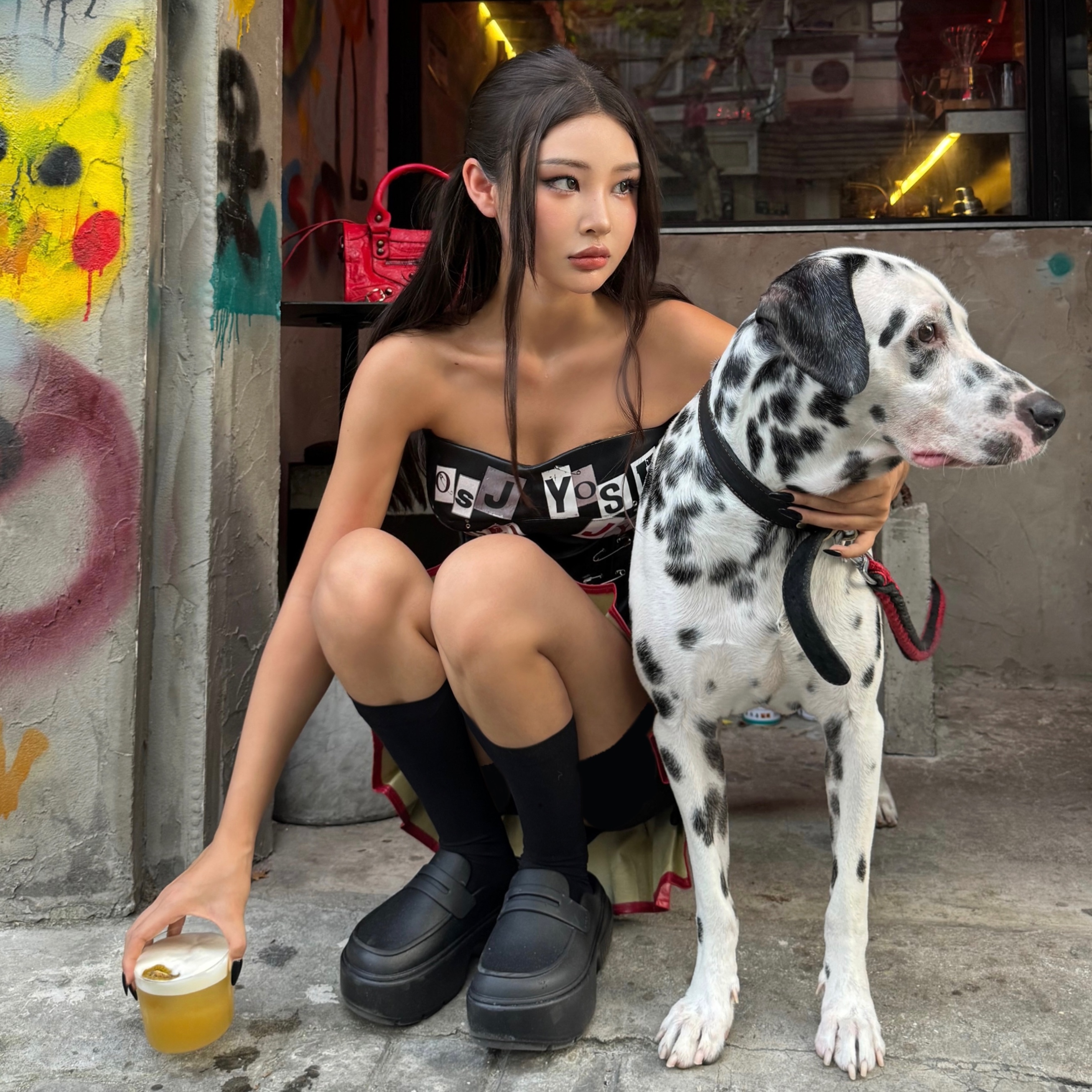 CROCS STOMP LOAFER 雪屋 樂福鞋 涼鞋 厚底 奶油黑 209937 / 預購