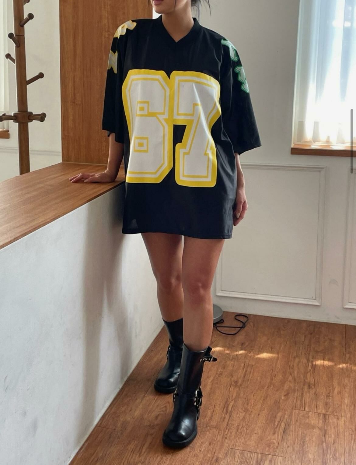 V領英文字短袖Tee DEAN-025T