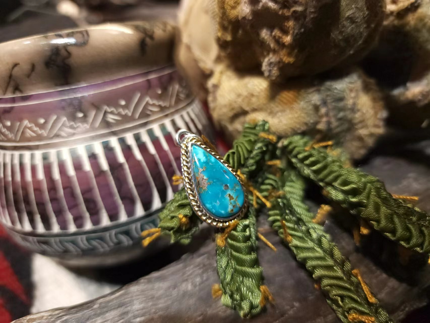 *Black Venom Jewelry- Freedom & Prayer Lone Mountain 18k金繩松石吊墜