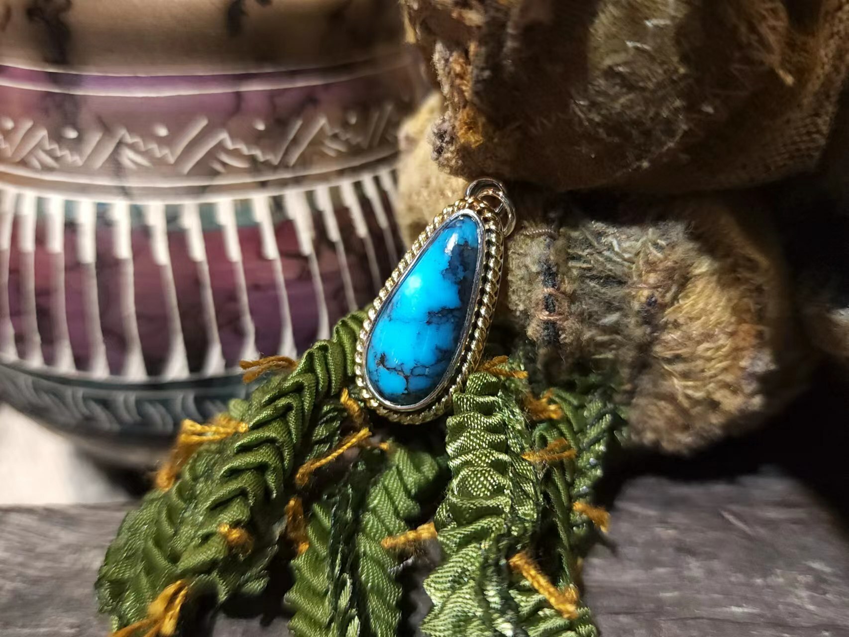 *Black Venom Jewelry- Freedom & Prayer Kingman 18k金繩松石吊墜