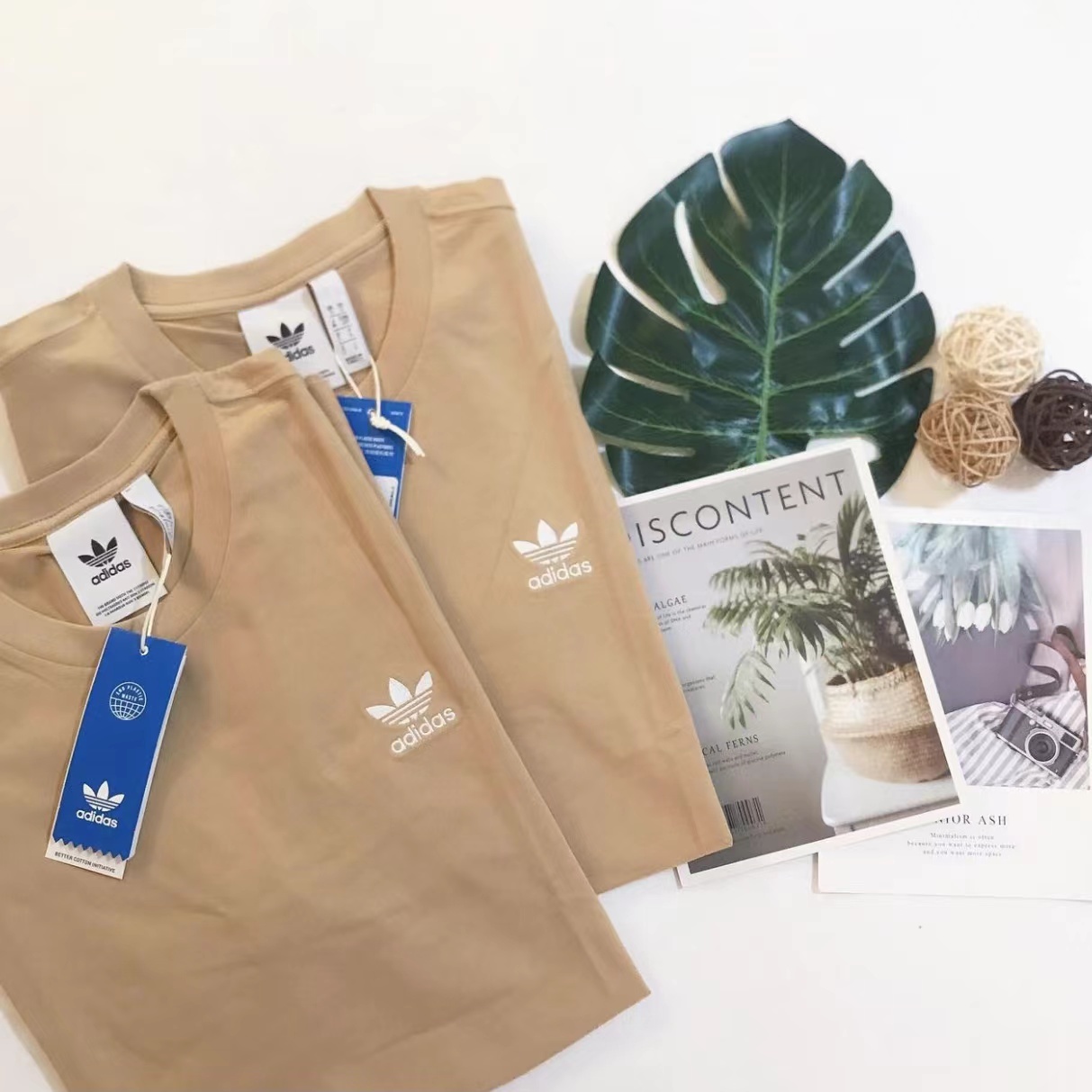 ADIDAS ORIGINALS ESSENTIAL MINI LOGO TEE