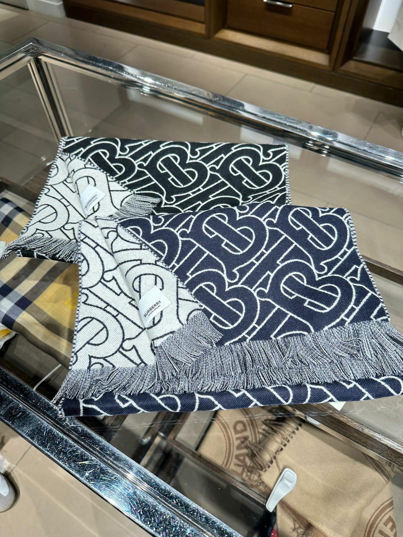 Outlet Burberry Scarf
