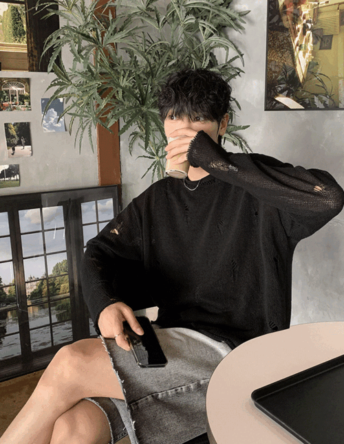 (韓國獨家特價)復古破洞圓領長袖T恤