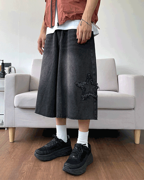 星星補丁寬大牛仔短褲