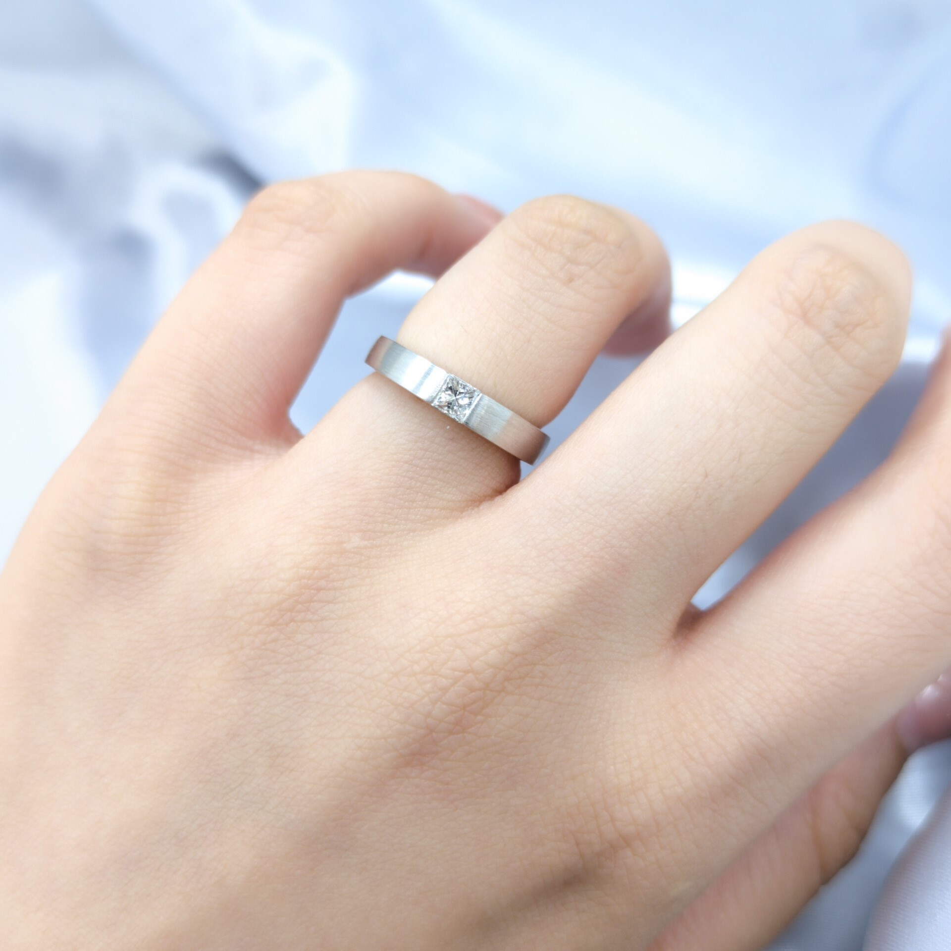 全新18K白金共40份方形鑽石對裝戒指