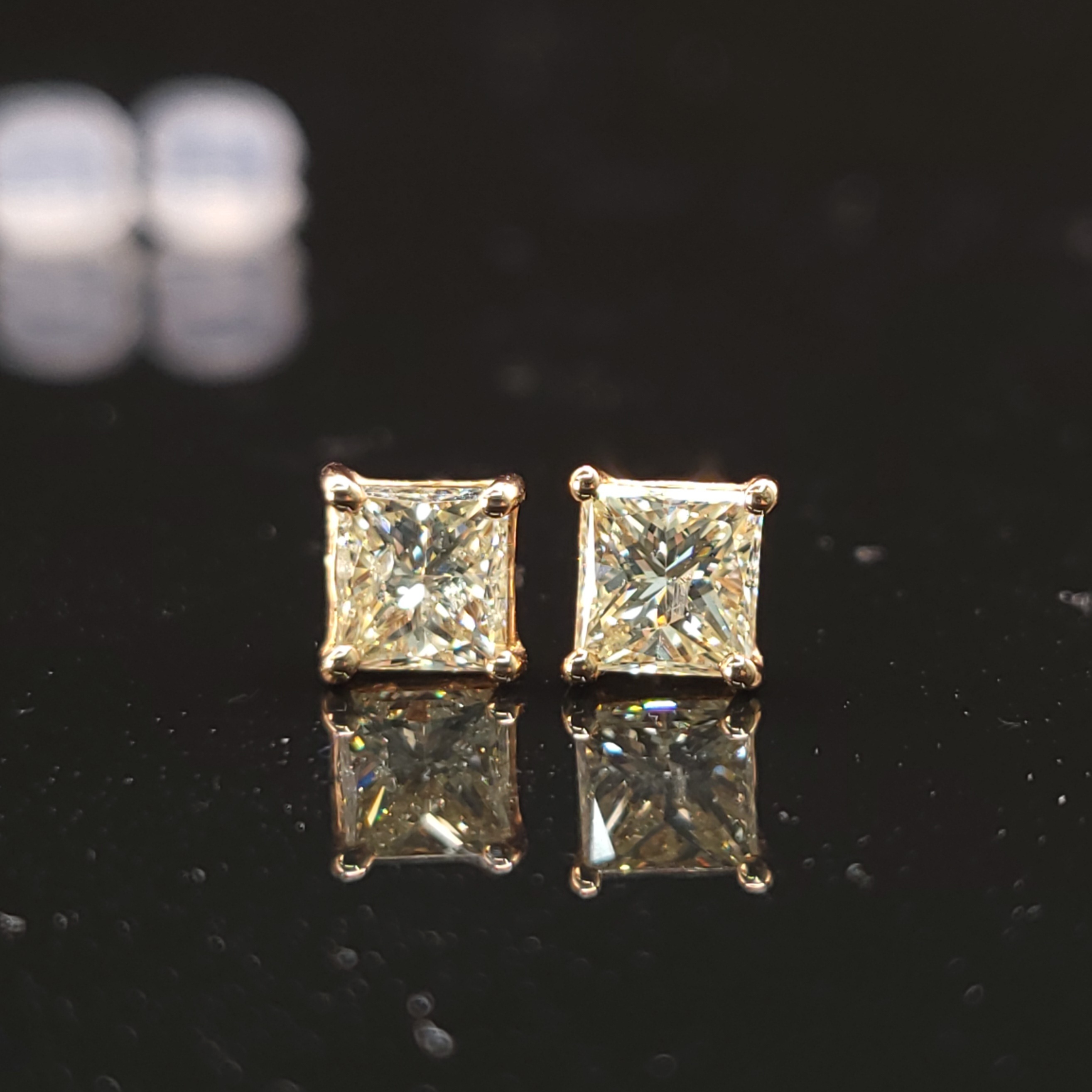 全新18K玫瑰金【主石75份方形鑽石】耳環