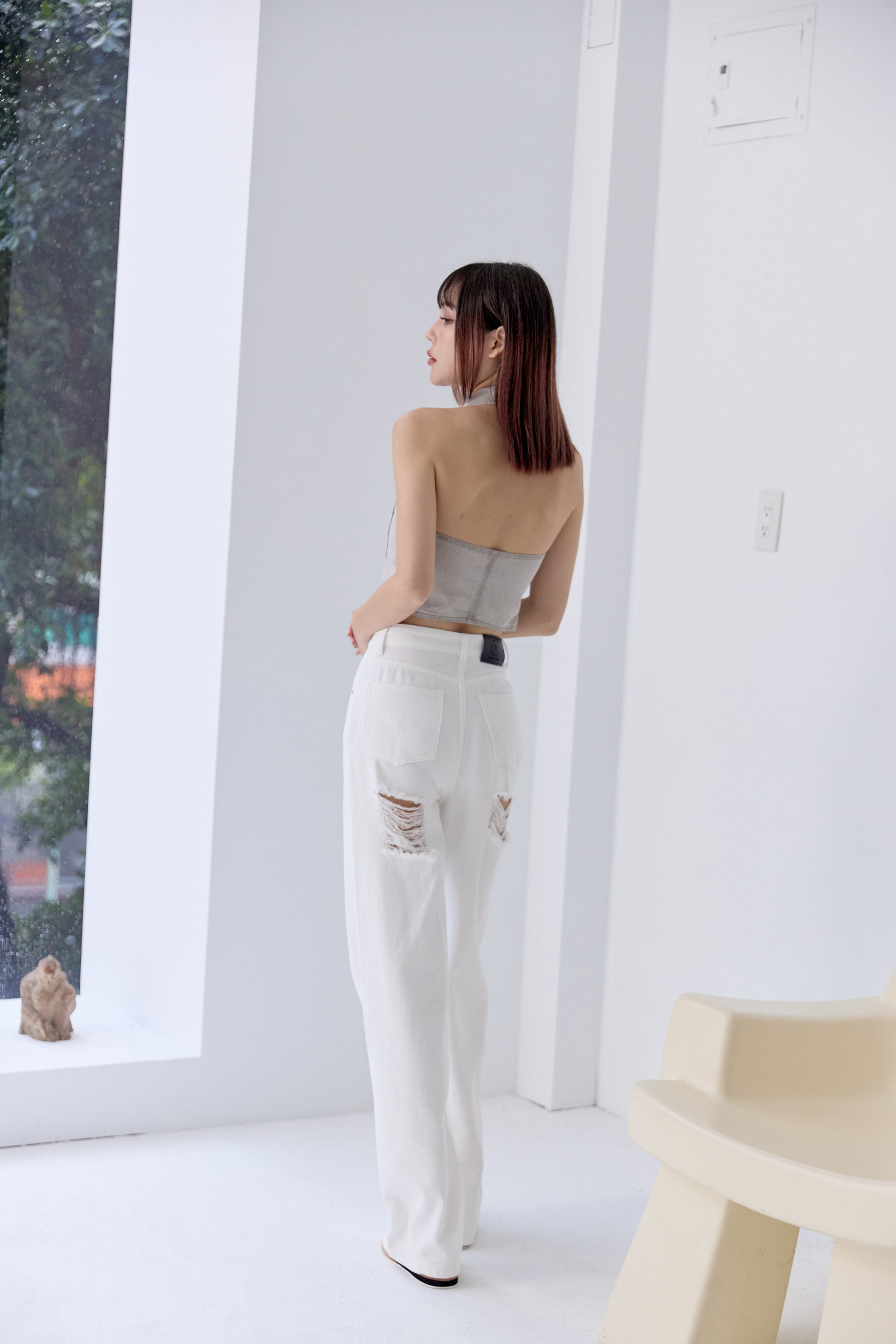 捨不得換長腿直筒白褲