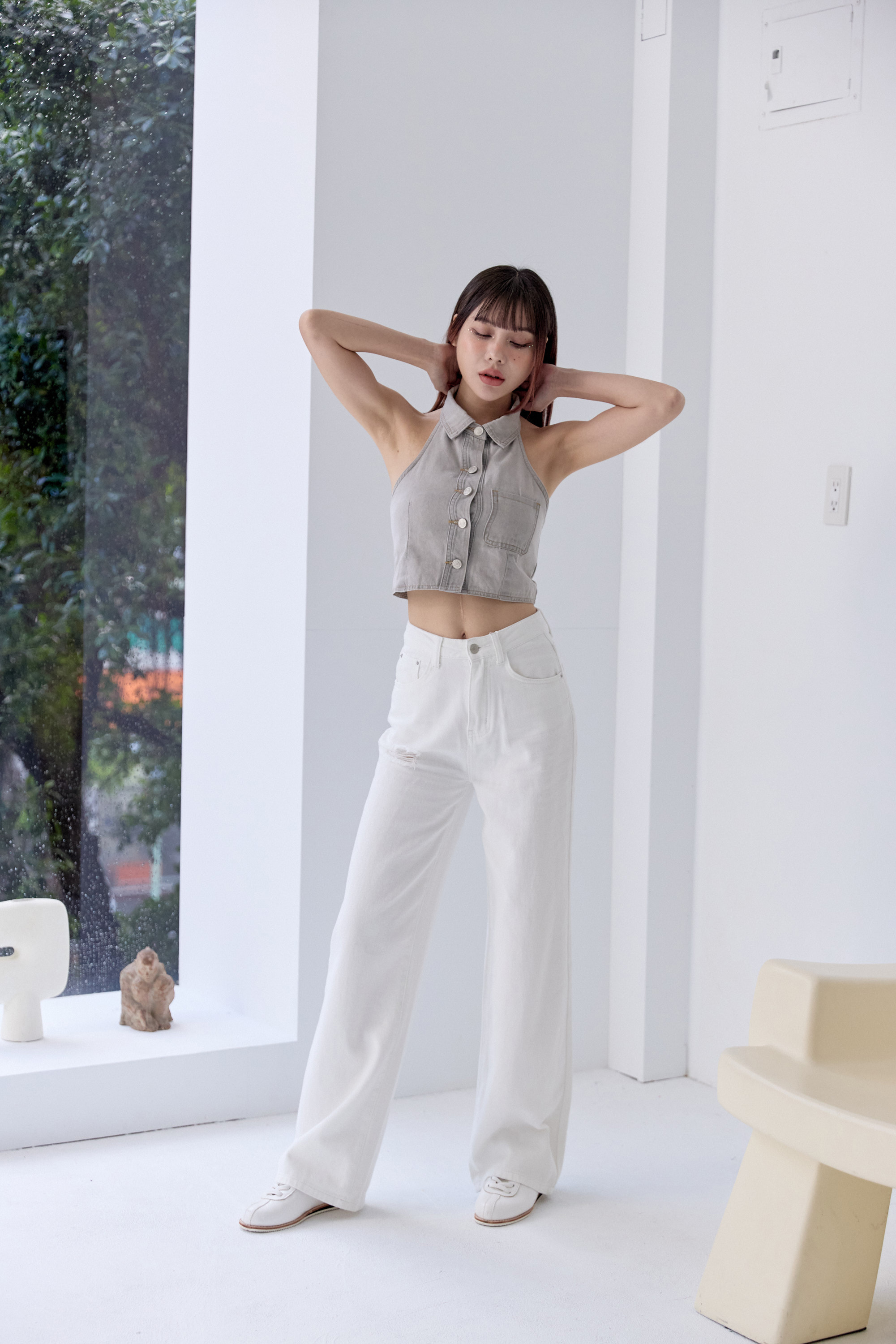 捨不得換長腿直筒白褲