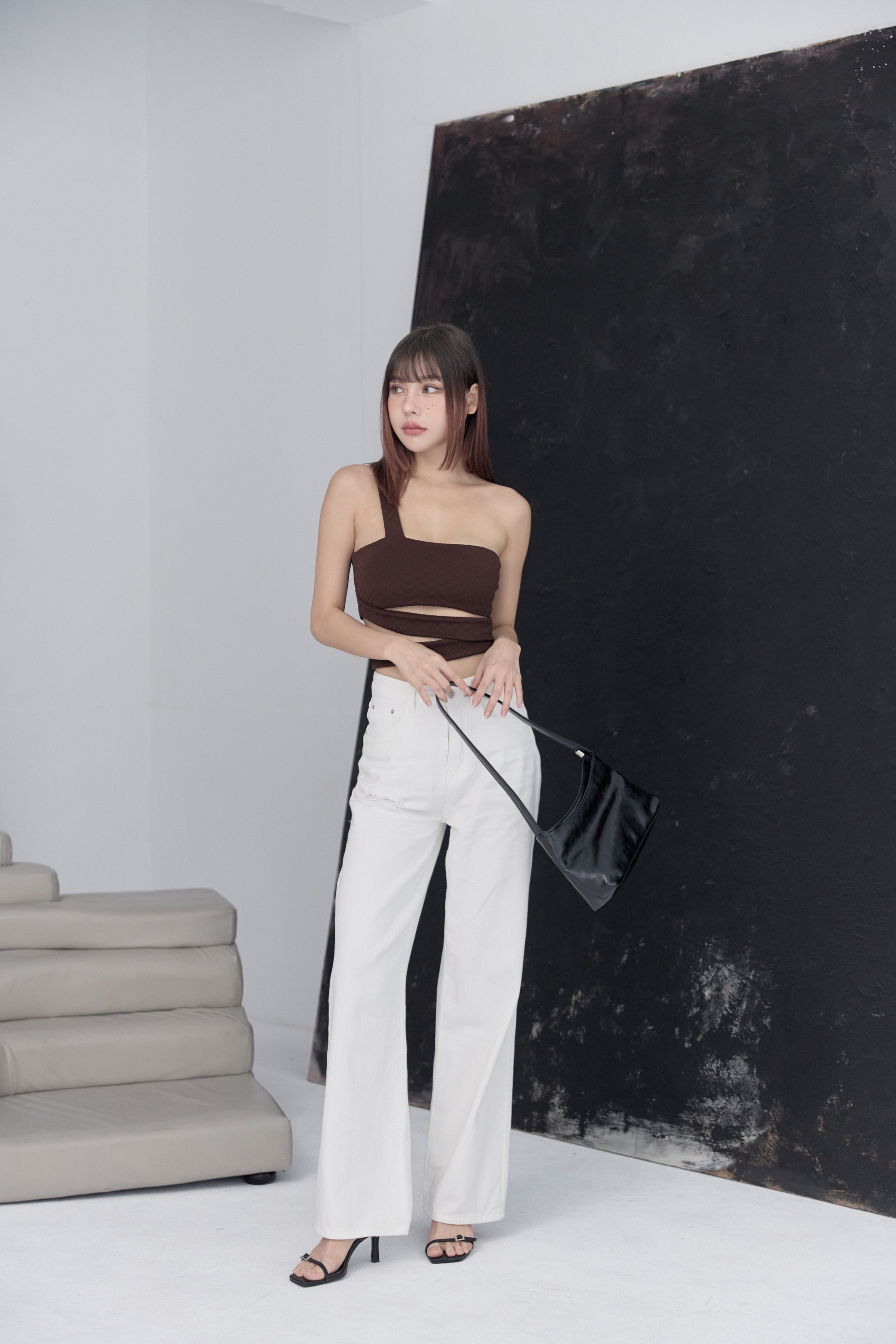 捨不得換長腿直筒白褲