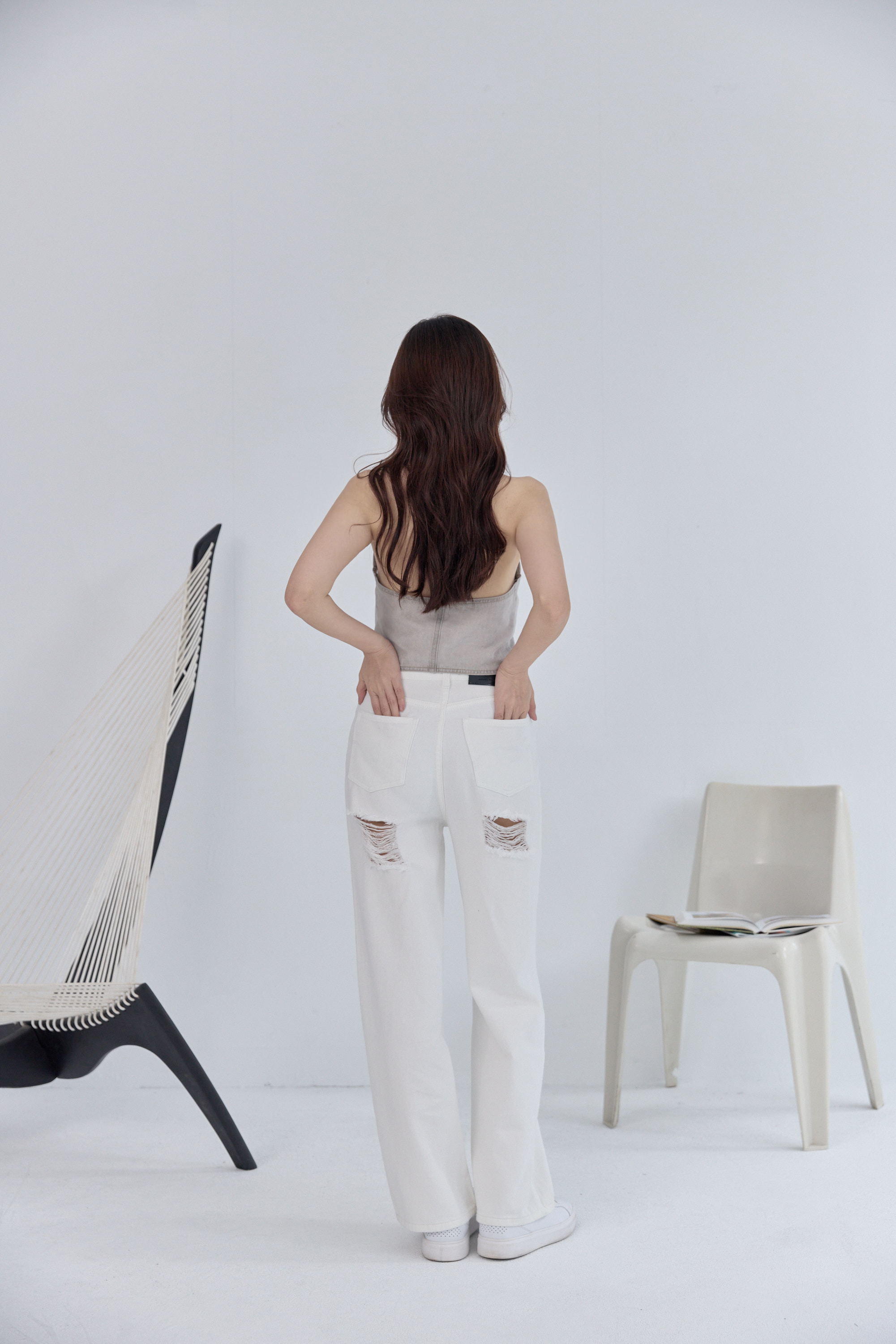 捨不得換長腿直筒白褲