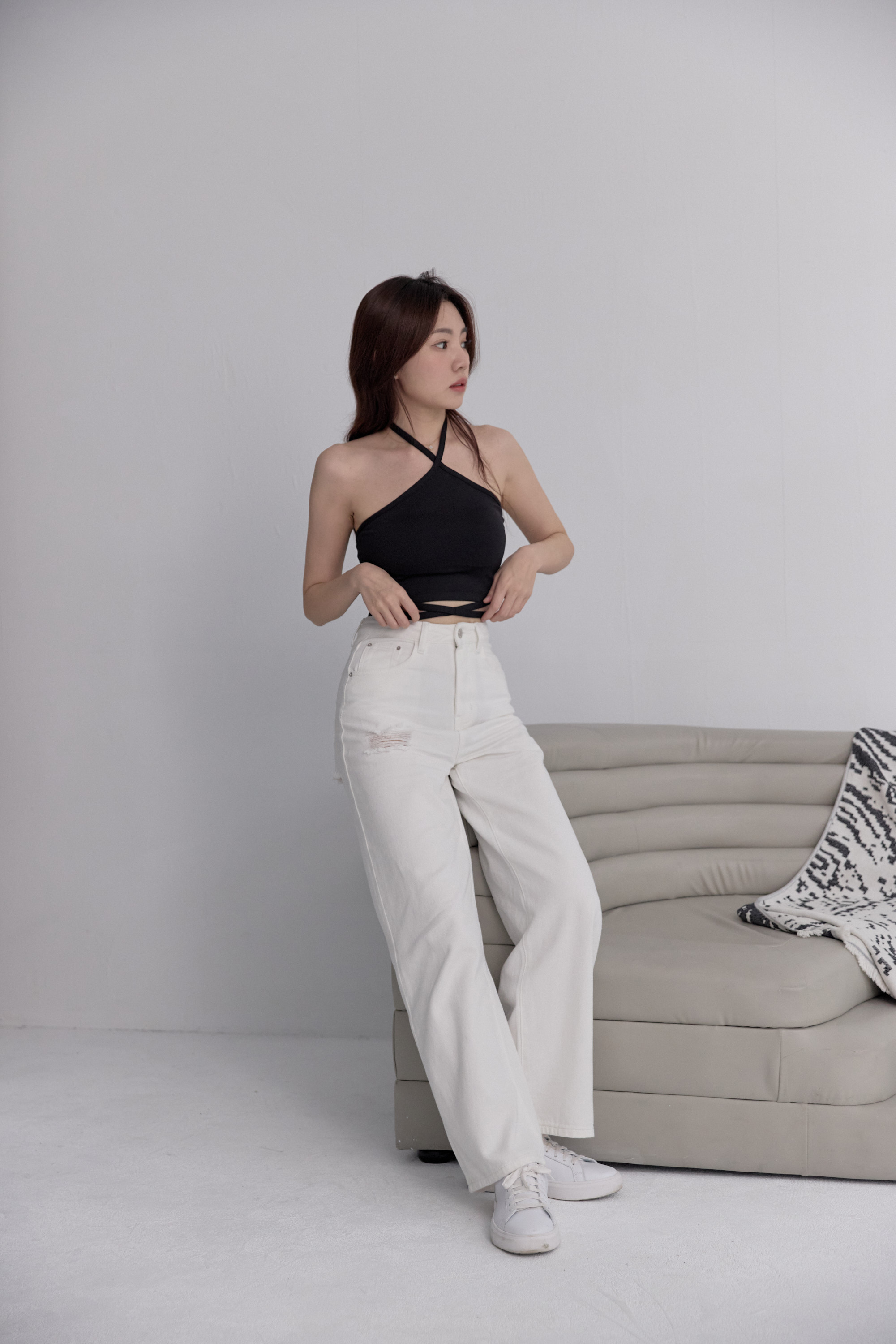 捨不得換長腿直筒白褲