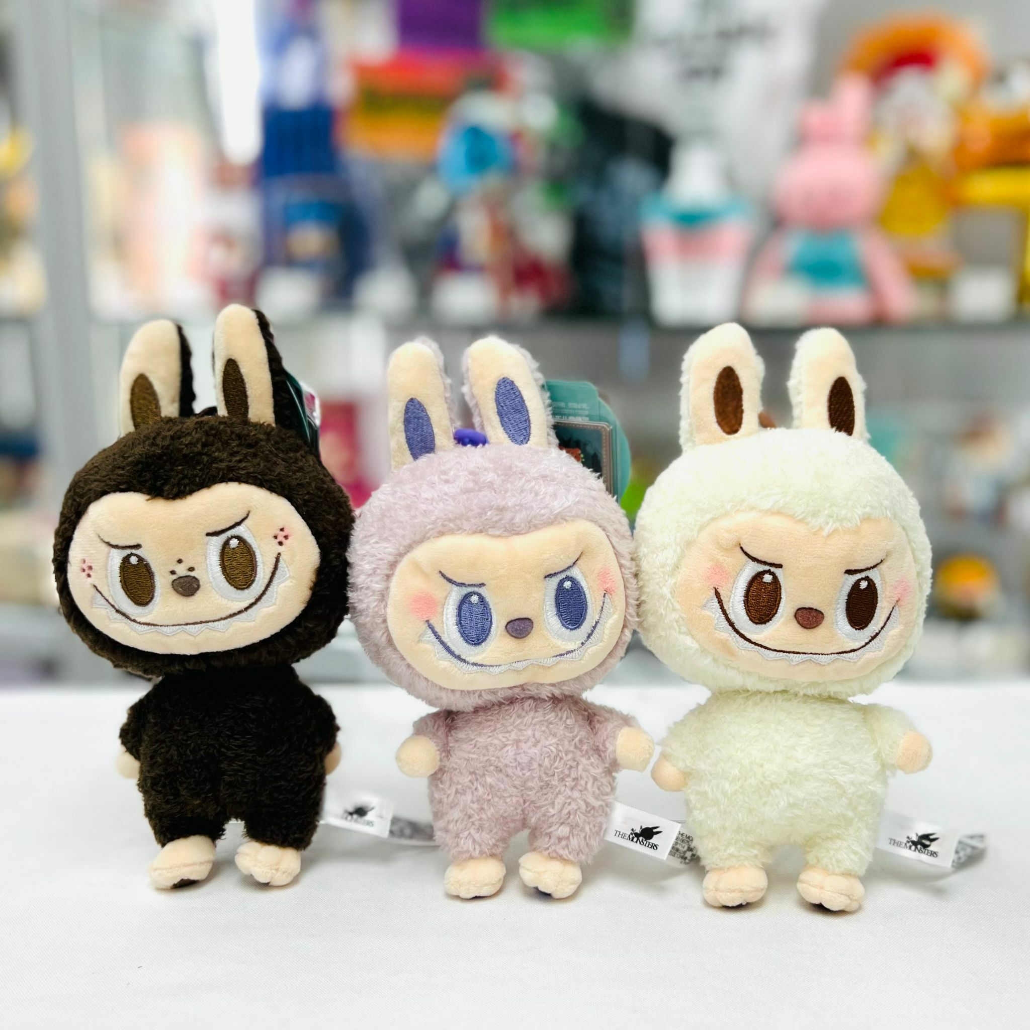 Labubu The Monsters 毛絨掛件公仔 (19cm)