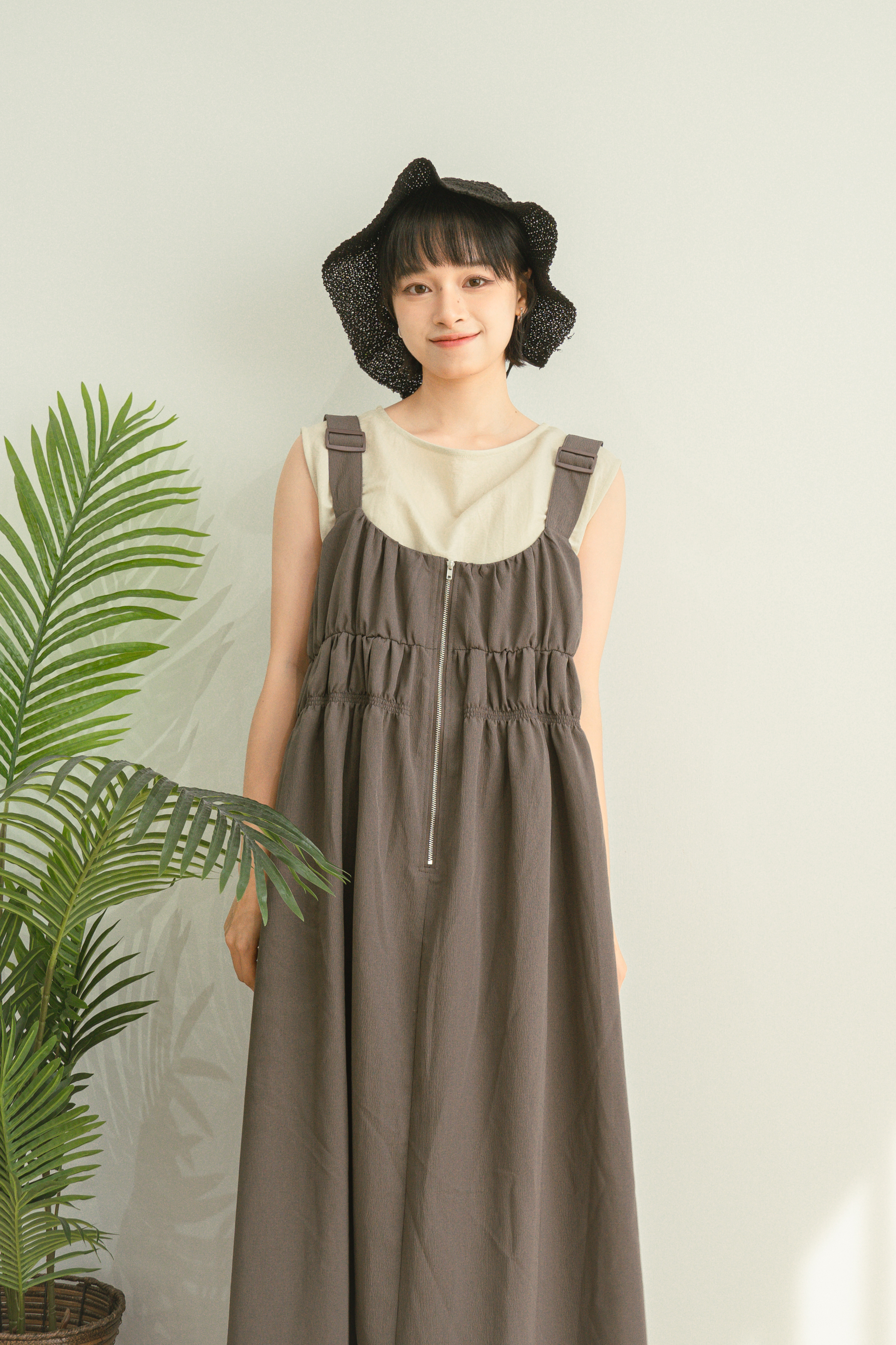 10246 ｜ 寛鬆工裝吊帶裙