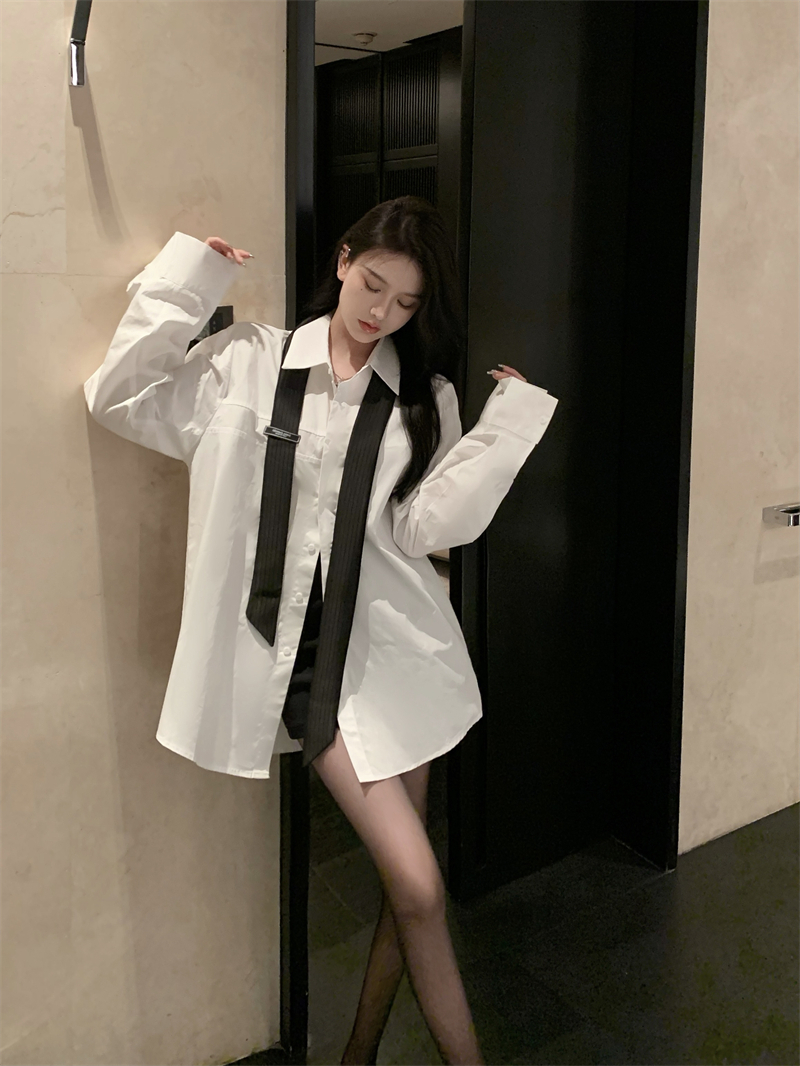 Women's Long Sleeve Shirt (Color: White) (Size: S-XL) (Contact customer service to confirm the shipping size after placing the order)