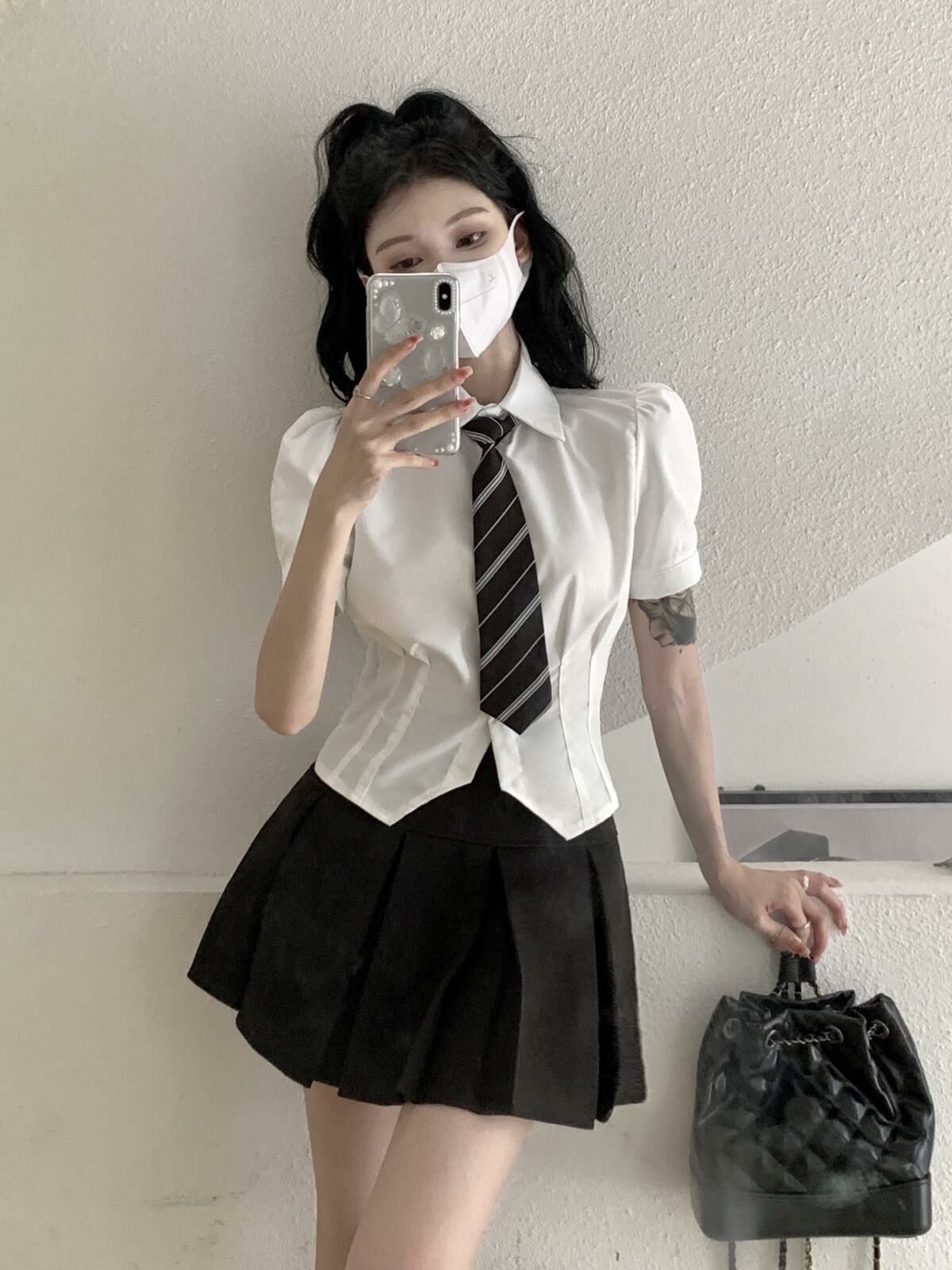 Women's Short Sleeve Shirt (Color: White) (Size: S-XL) (Contact customer service to confirm the shipping size after placing an order)
