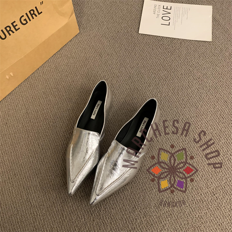 S3135 - 牛皮純色壓線尖頭休閒鞋