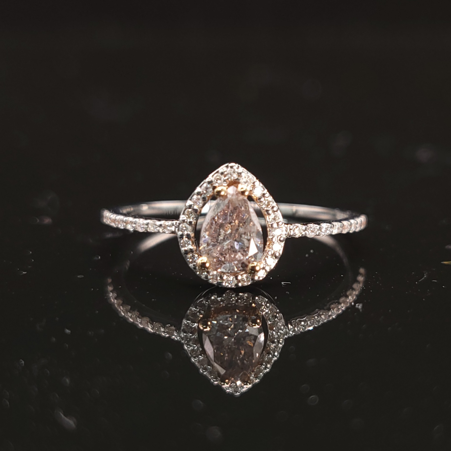 18K Gold 0.38ct Fancy Light Pink Pear Shaped Diamond Ring