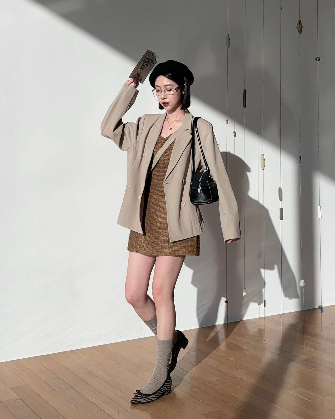 【AmiAmi穿搭分享IG OOTD】韓系 知性小姐姐  尖頭蝴蝶結跟鞋 粗跟很好走