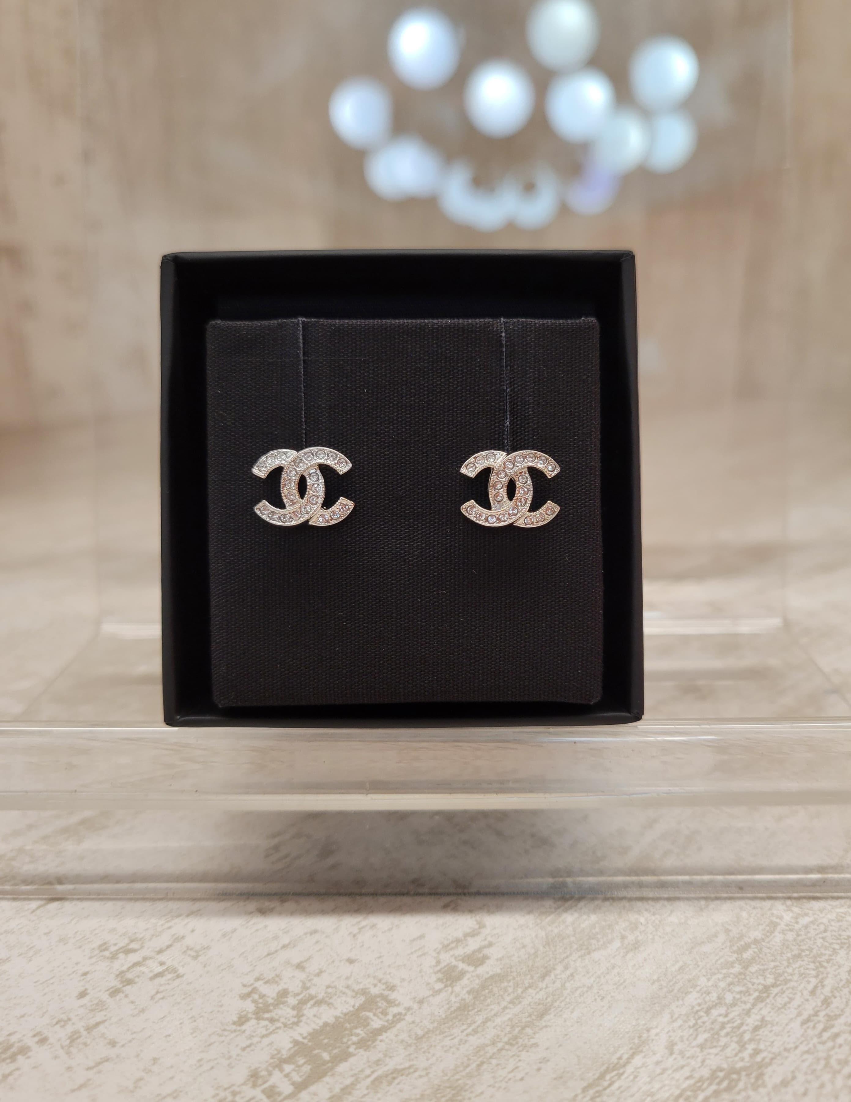 CHANEL ABE100 earrings 1.2CM SILVER /WHITE CRYSTAL 銀色白水鑽