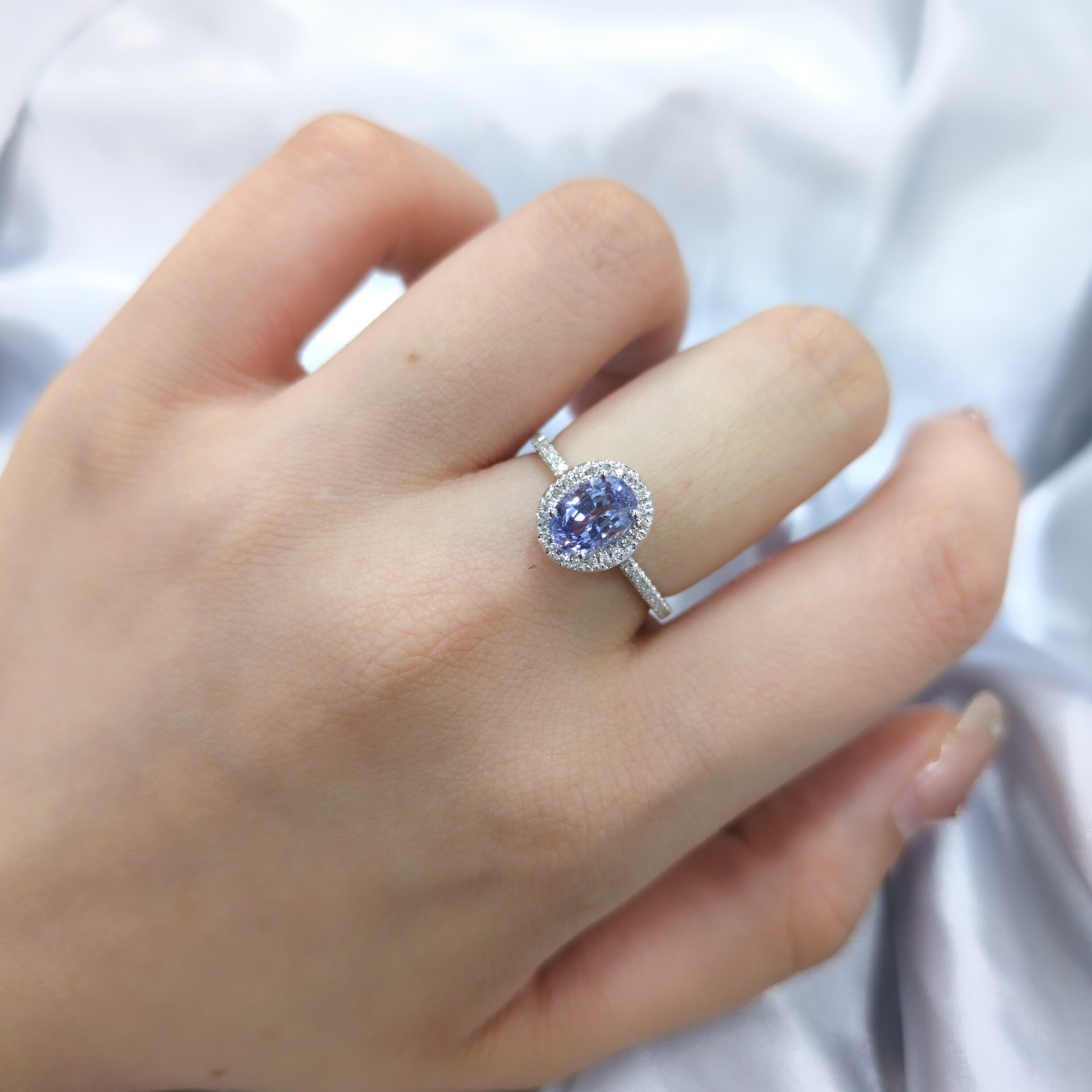 18K White Gold 1.14ct Sapphire and Diamond Ring