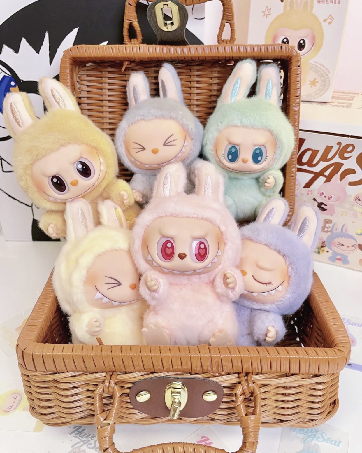 <萌寵無預警降價!!!>The Monsters Labubu 泡泡瑪特 拉布布 坐坐派對 玩具 公仔 鑰匙圈 盲盒