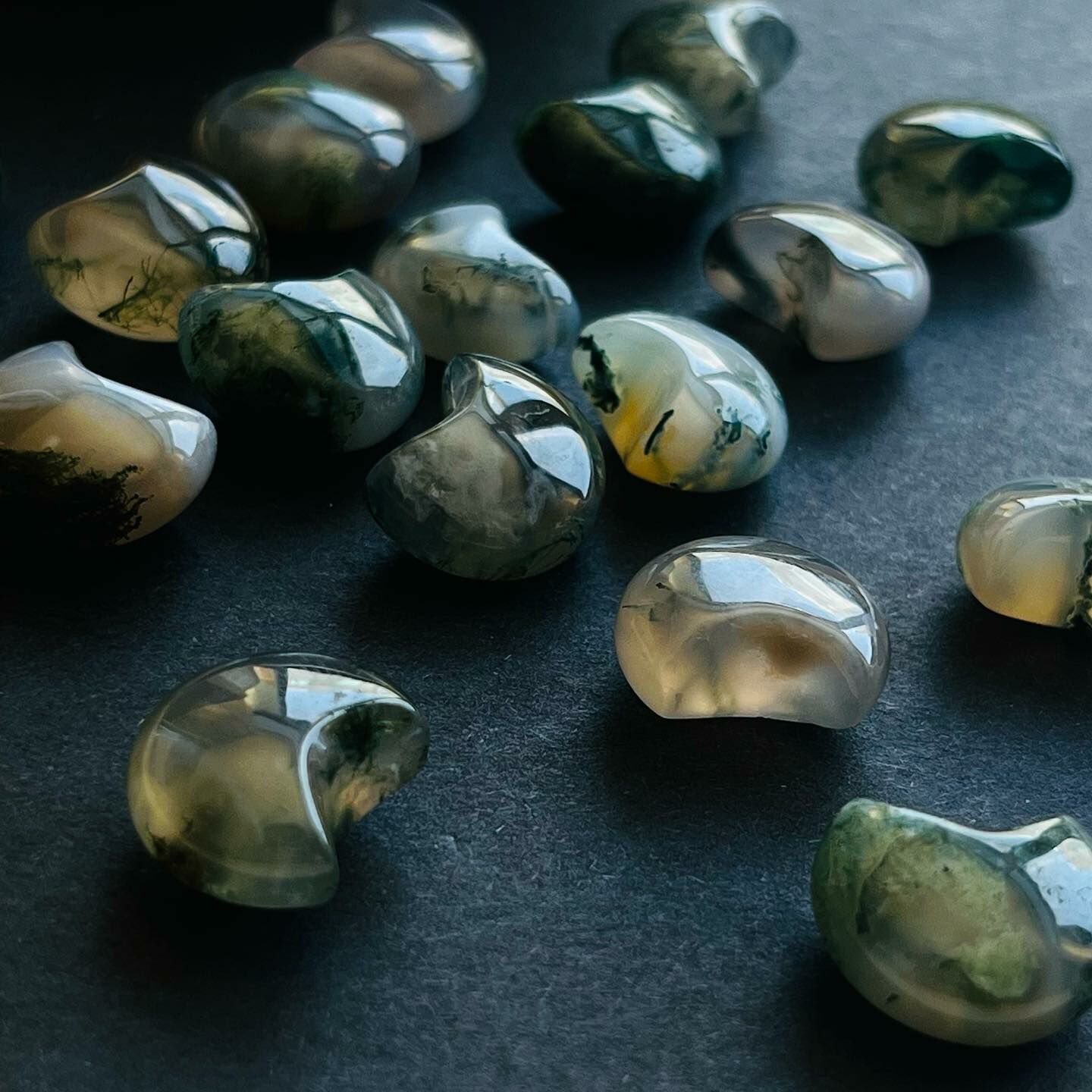 [原石] 冰種水草瑪瑙 迷你月亮