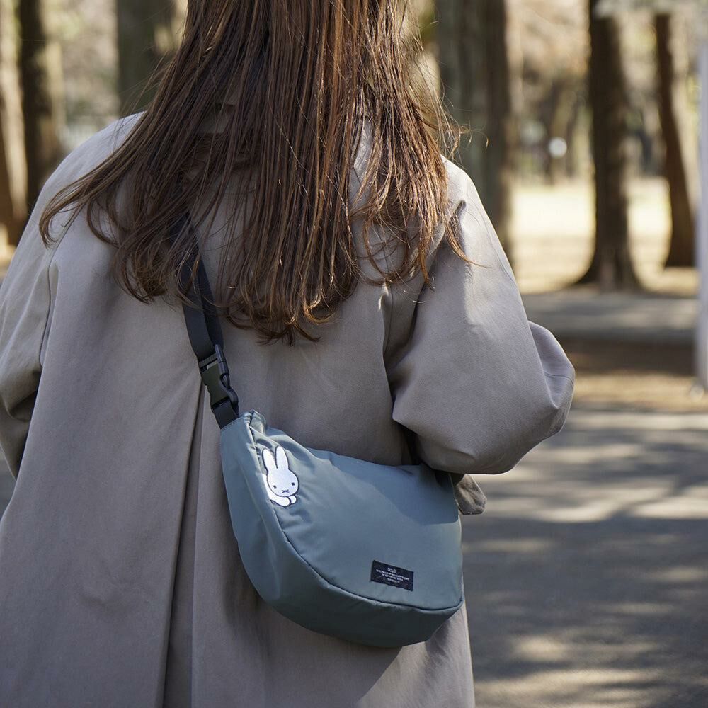 樂天Miffy防水可摺疊斜揹袋