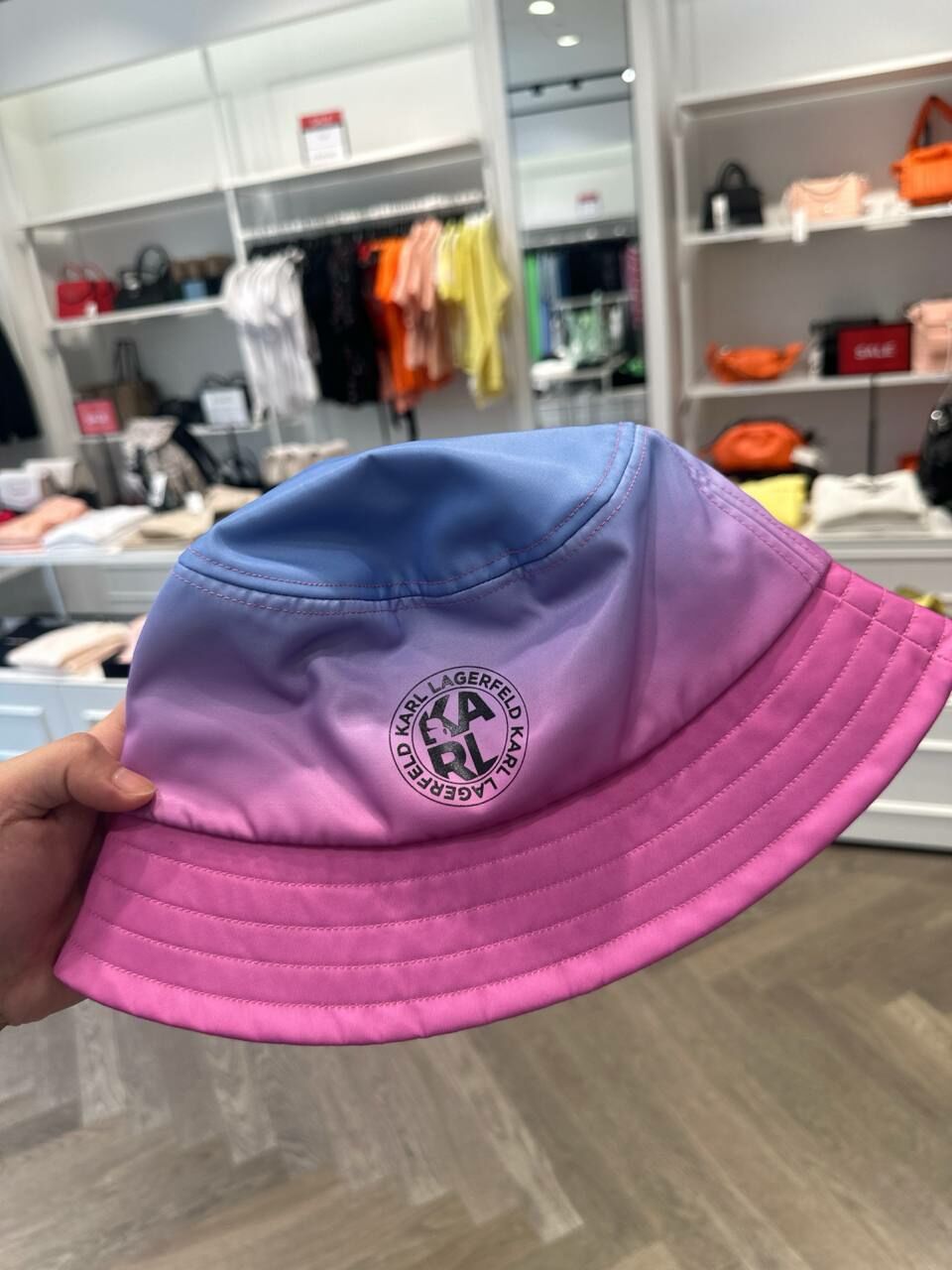 E] KARL LAGERFELD 24UW3401 K/ATHLEISURE BUCKET HAT,DEGRADE