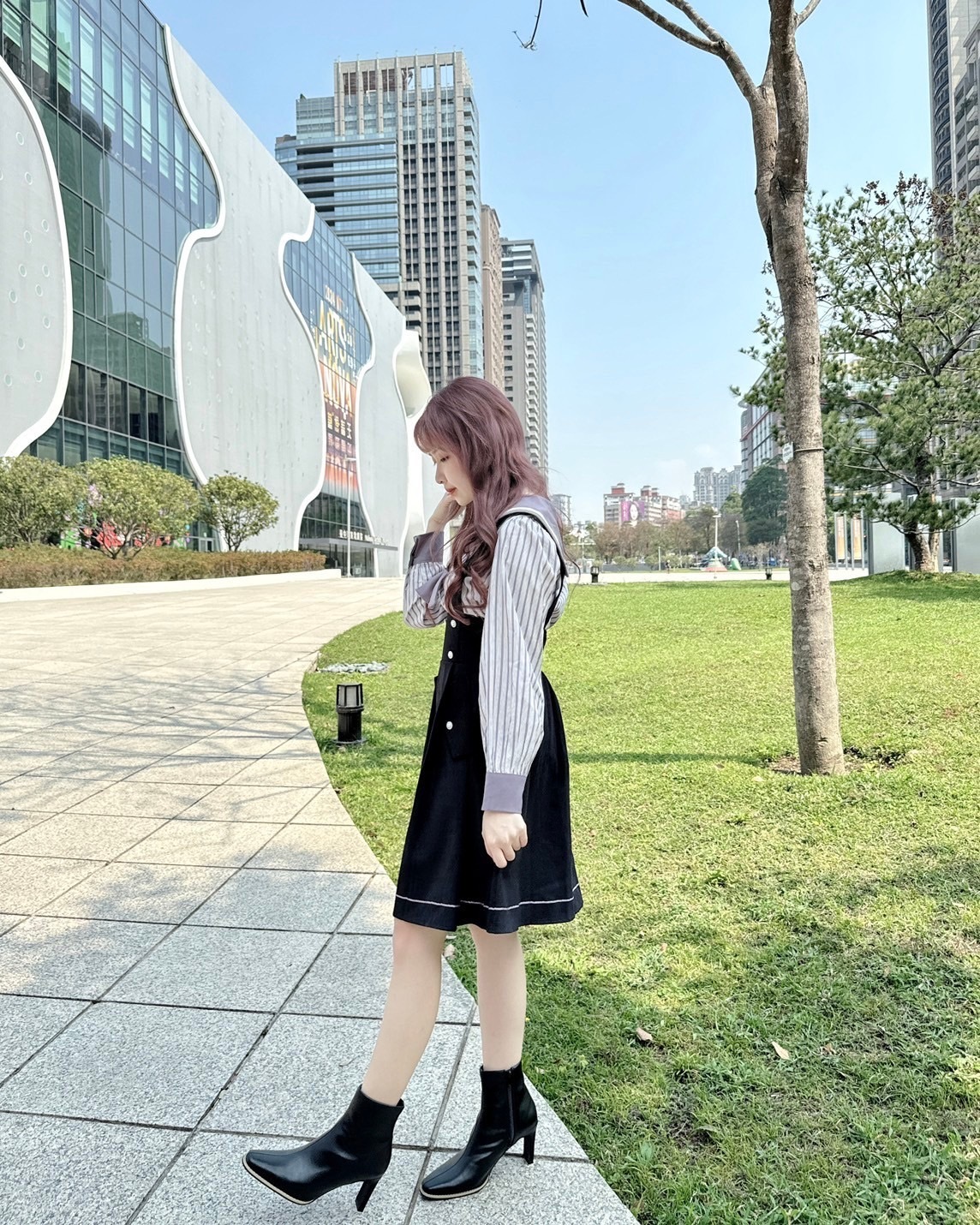 【AmiAmi穿搭分享IG OOTD】辣妹靴 百搭經典 可甜可鹹