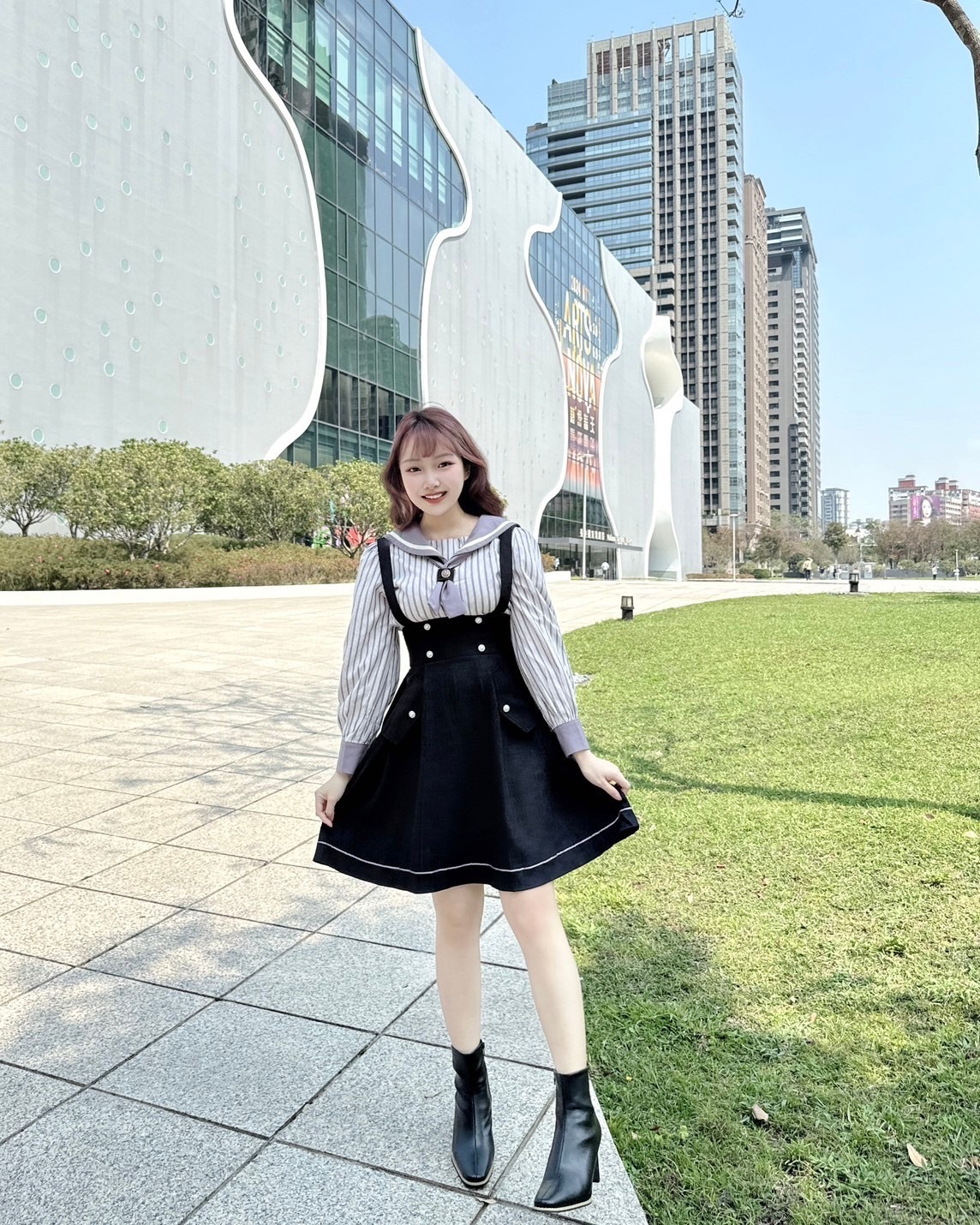 【AmiAmi穿搭分享IG OOTD】辣妹靴 百搭經典 可甜可鹹