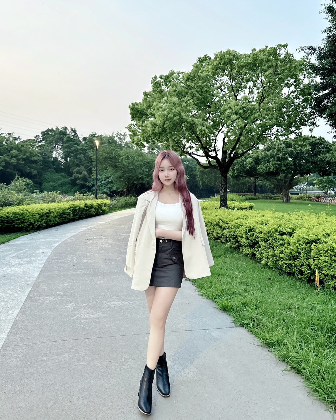 【AmiAmi穿搭分享IG OOTD】辣妹靴 百搭經典 可甜可鹹