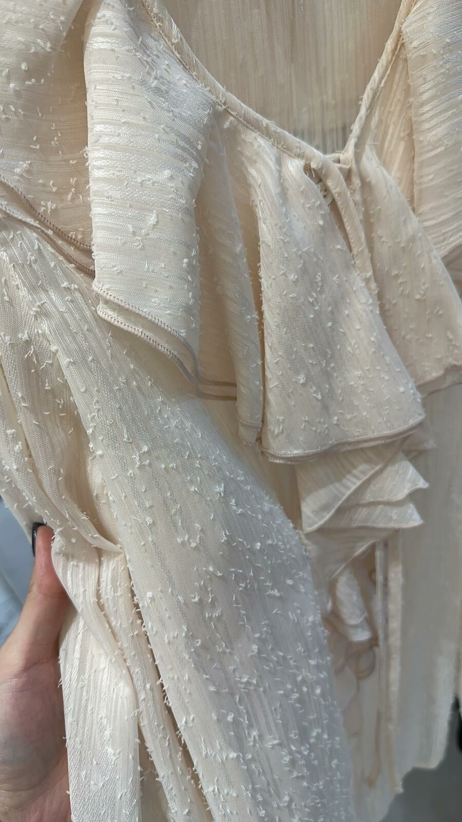 TC130  荷葉花邊領上衣