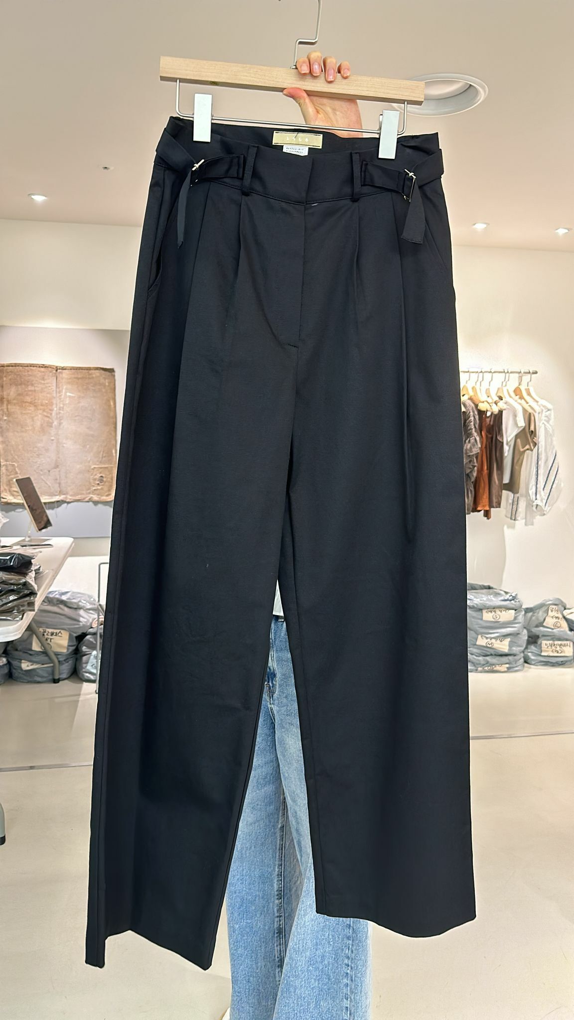 TC134 直腳收腰西褲