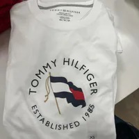 [S] TOMMY HILFIGER MENS TH FLAG GRAPHIC T-SHIRT,WHITE, 78JA928-100 [FINAL SALE] (STH722)