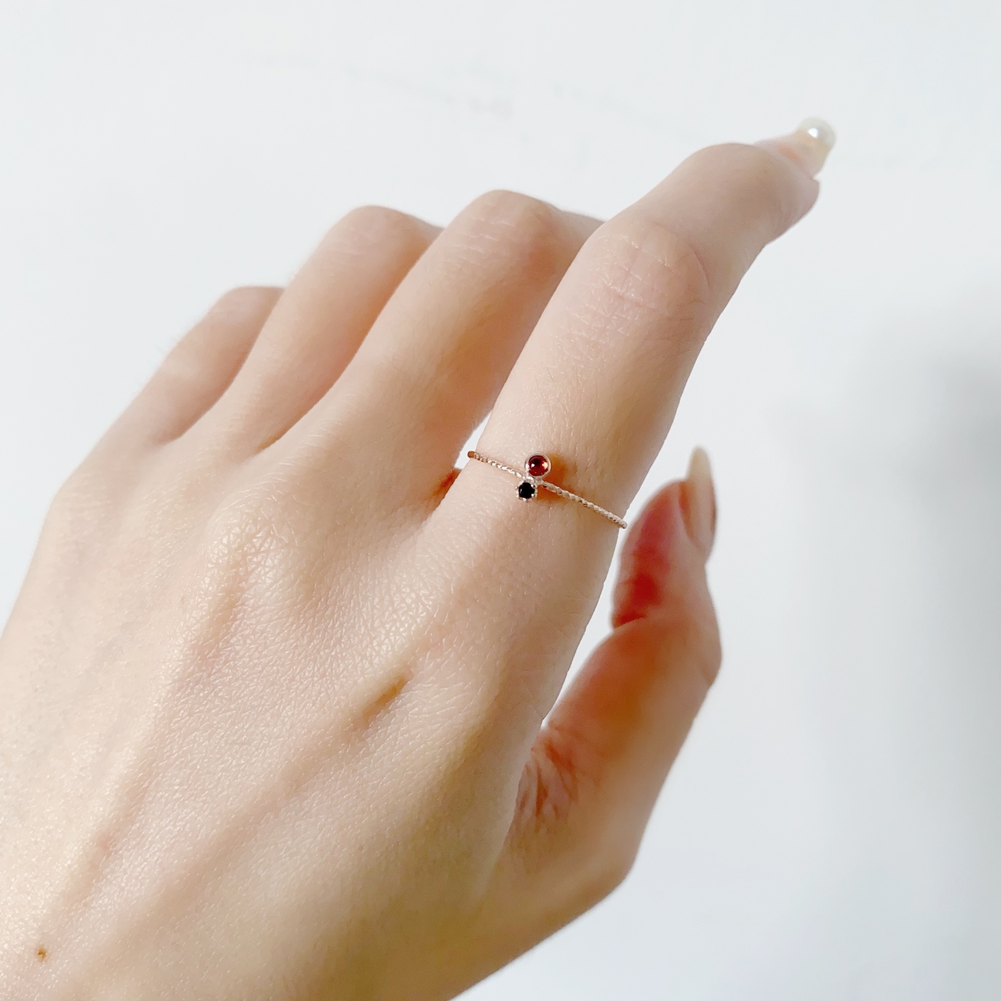 小圓石榴石黑尖晶戒指